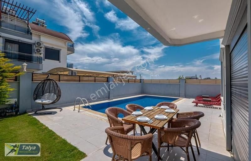 Kadriyede Müstakil Havuzlu Jakuzi Saunalı Eşyalı 4+1,255m2,arsa - Görsel 34