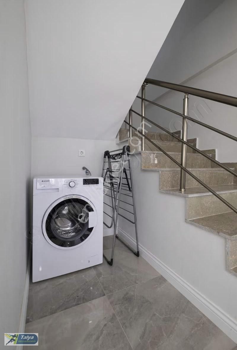 Kadriyede Müstakil Havuzlu Jakuzi Saunalı Eşyalı 4+1,255m2,arsa - Görsel 10