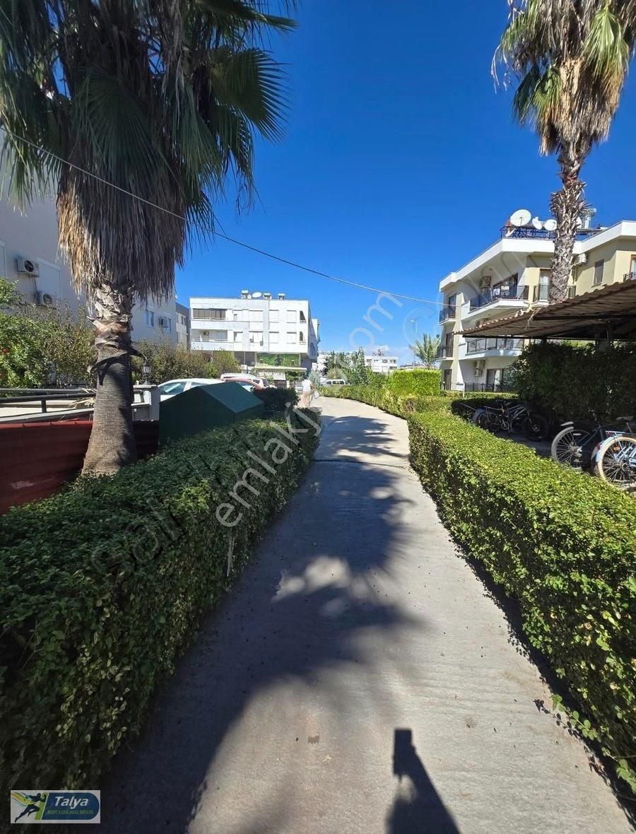 Belek Merkez'de Havuz Cepheli 1+1 Satılık Daire - Görsel 24