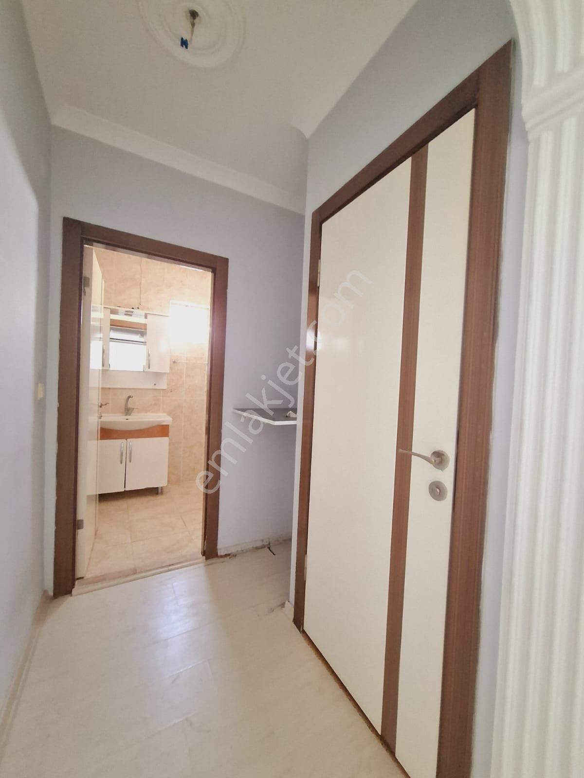 Sincan Yenikentte Satılık 3+1 Okul Çarşı Ulaşıma Yakın Merkezde - Görsel 15