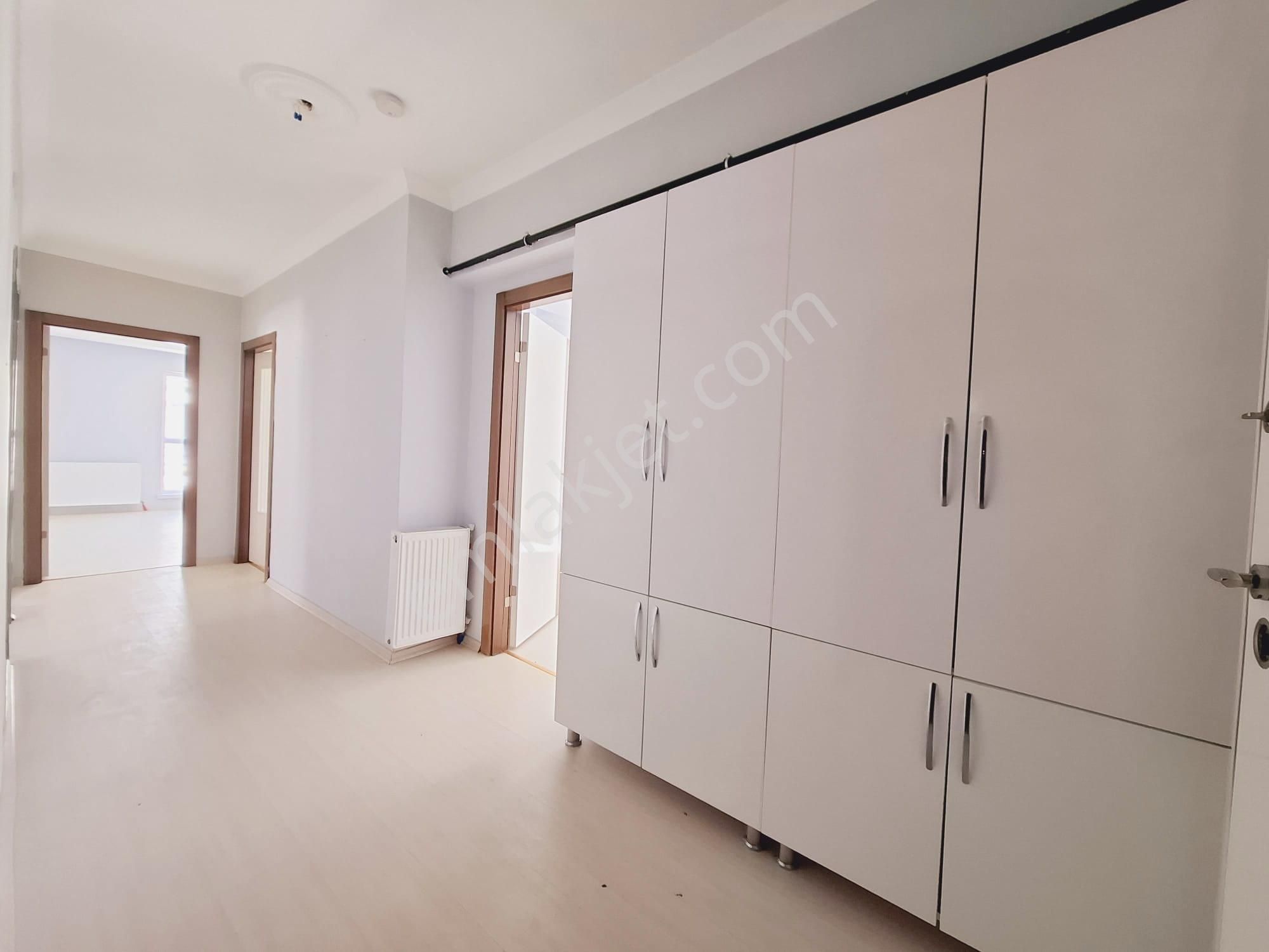 Sincan Yenikentte Satılık 3+1 Okul Çarşı Ulaşıma Yakın Merkezde - Görsel 11