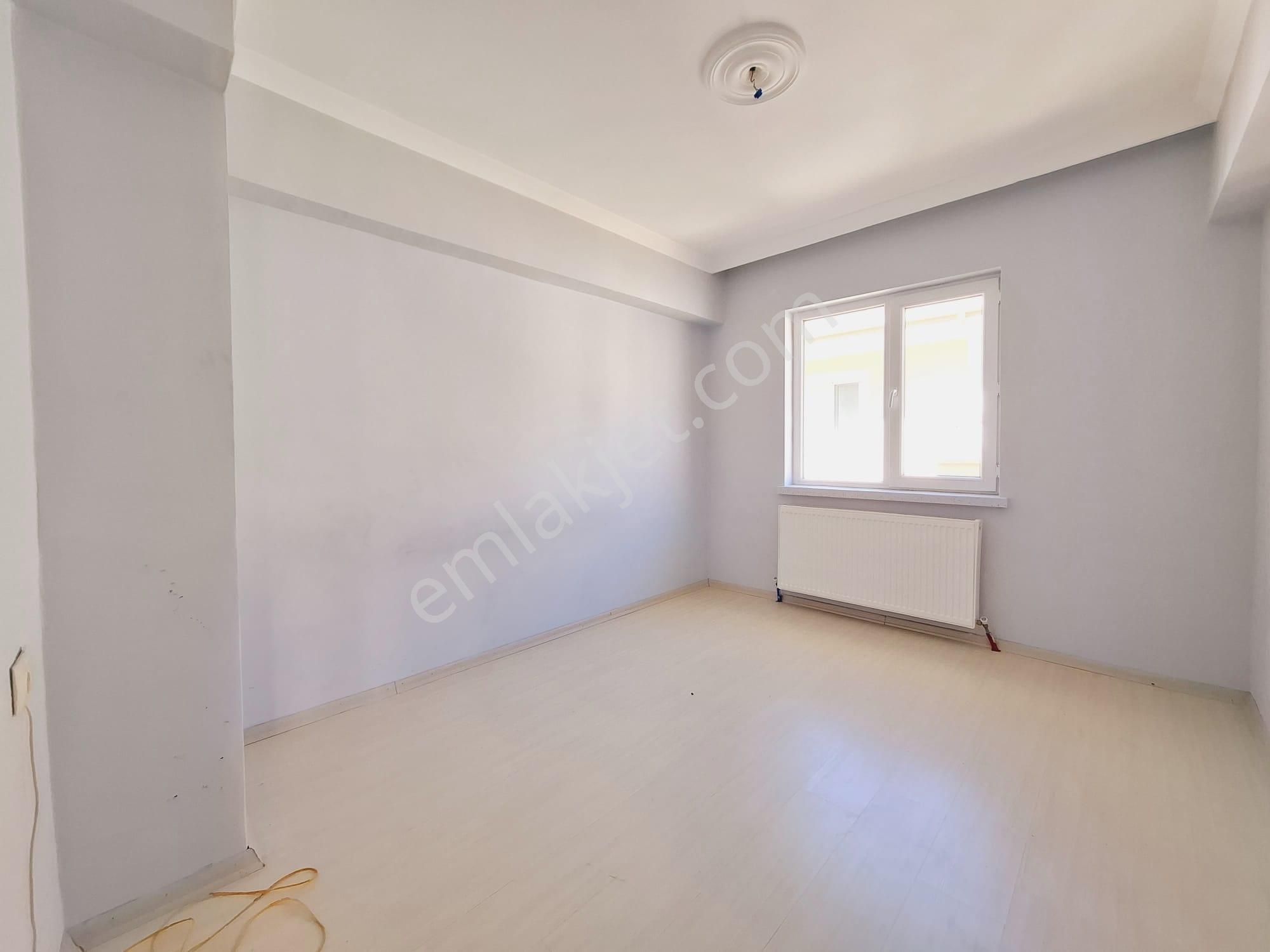 Sincan Yenikentte Satılık 3+1 Okul Çarşı Ulaşıma Yakın Merkezde - Görsel 24