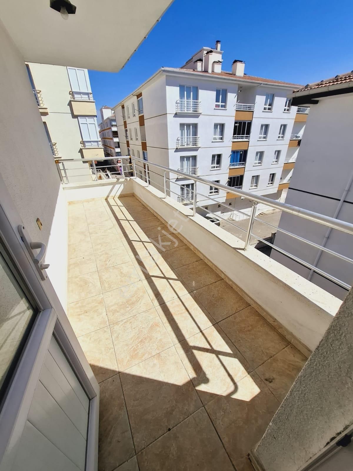 Sincan Yenikentte Satılık 3+1 Okul Çarşı Ulaşıma Yakın Merkezde - Görsel 7