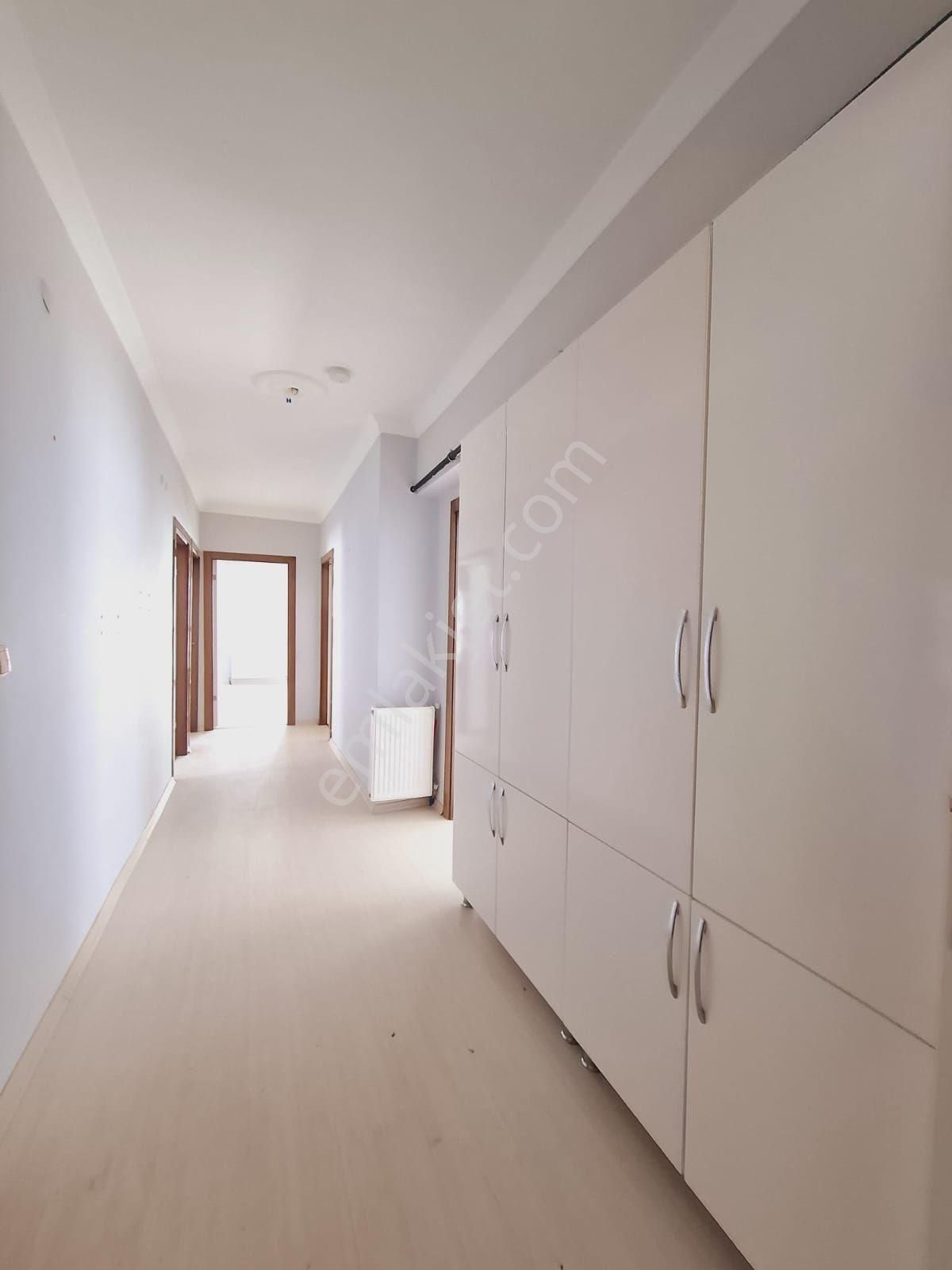 Sincan Yenikentte Satılık 3+1 Okul Çarşı Ulaşıma Yakın Merkezde - Görsel 12