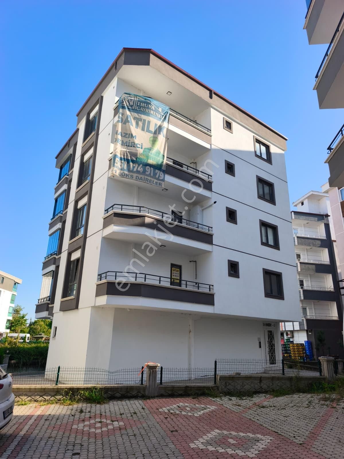 Truva/nazım Demirci'den Tramvaya Cephe Satılık 1+1 Geniş Daire - Görsel 4