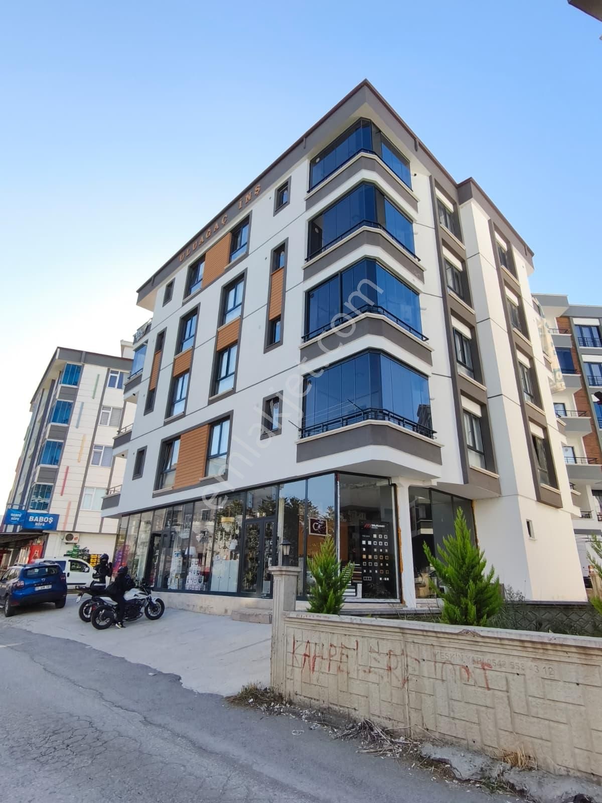 Truva/nazım Demirci'den Tramvaya Cephe Satılık 1+1 Geniş Daire - Görsel 3