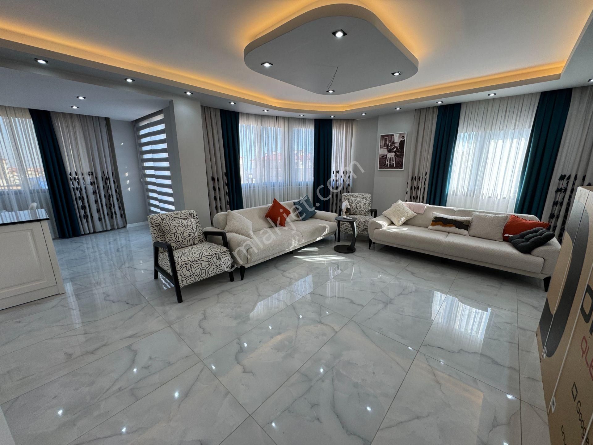 Mersin Mezitli Bozön Mah. Satılık 4+1 Müstakil Villa