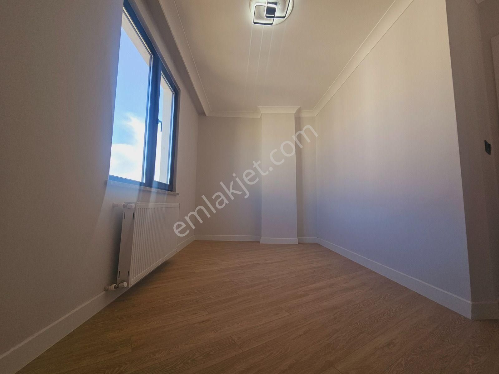 Cantan Emlaktan Akçay Altınkumda Pazara Yakın Denize 500m 2+1 Yeni Sıfır Daire - Görsel 24