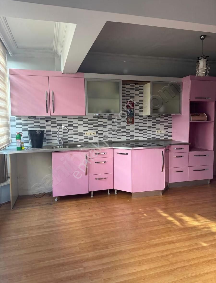 Damlataş Plajı Yakını 3+1 Kısmi Eşyalı Kiralık Daire - Görsel 14