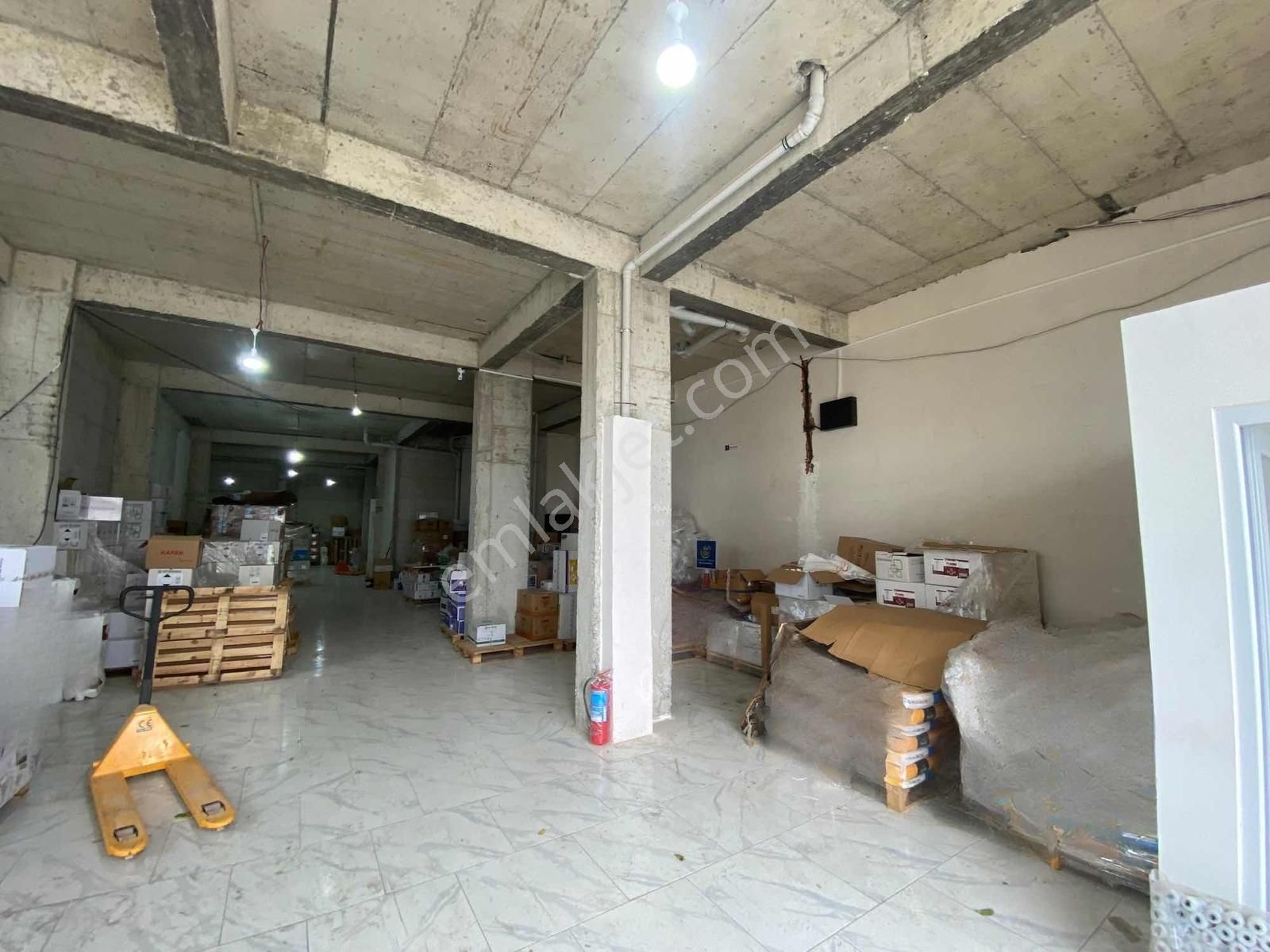 Yağmur Emlak'tan Kirazlık'ta Satılık 400 M² Depolu Dükkan - Görsel 13