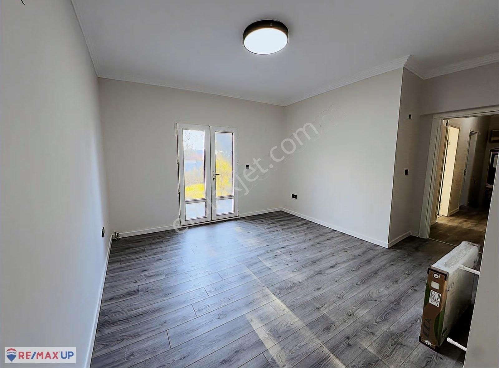 Urla Hekimköyde Havuzlu Site İçerisinde, Özel Bahçeli Villa - Görsel 19