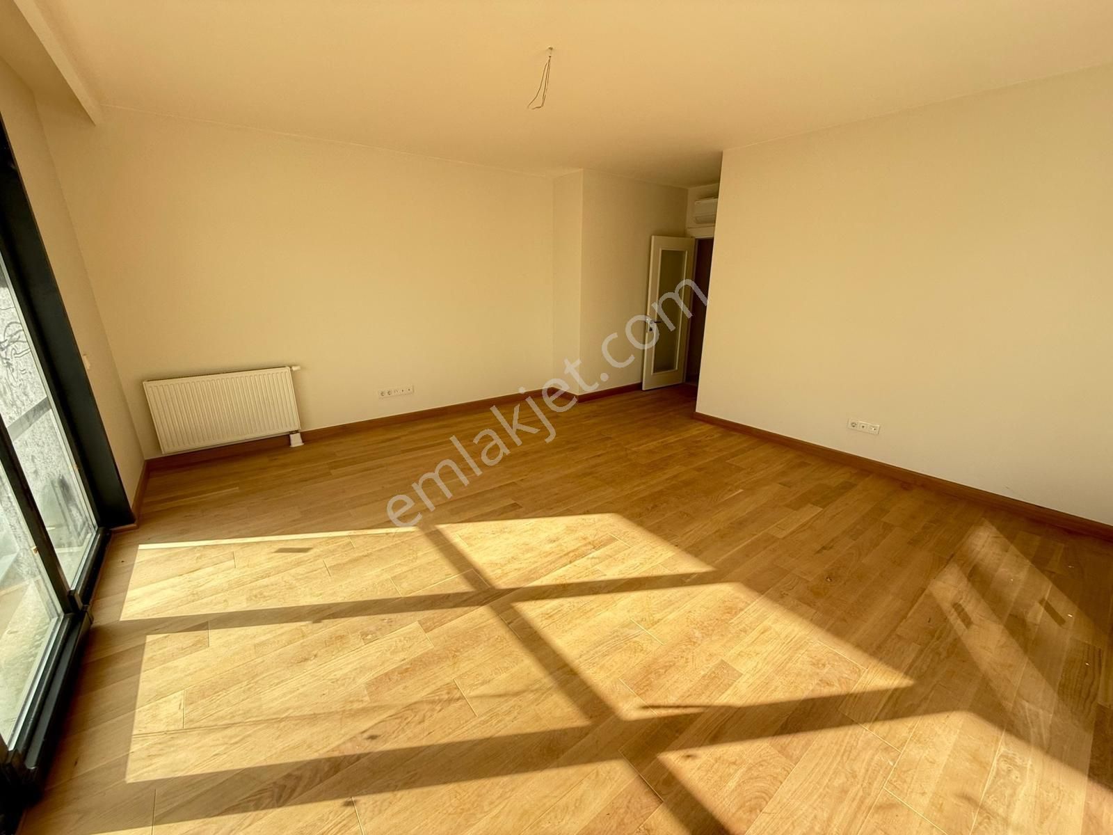 Caddebostan Sahilde Güvenlikli Az Katlı Butik Binada Sıfır 3+1 - Görsel 21