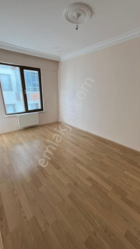 İbrahimağa Mah. 140m2 3+1 Geniş Kiralık Daire - Görsel 12