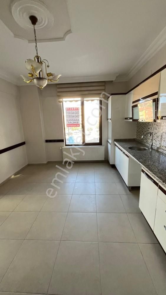 İbrahimağa Mah. 140m2 3+1 Geniş Kiralık Daire - Görsel 20