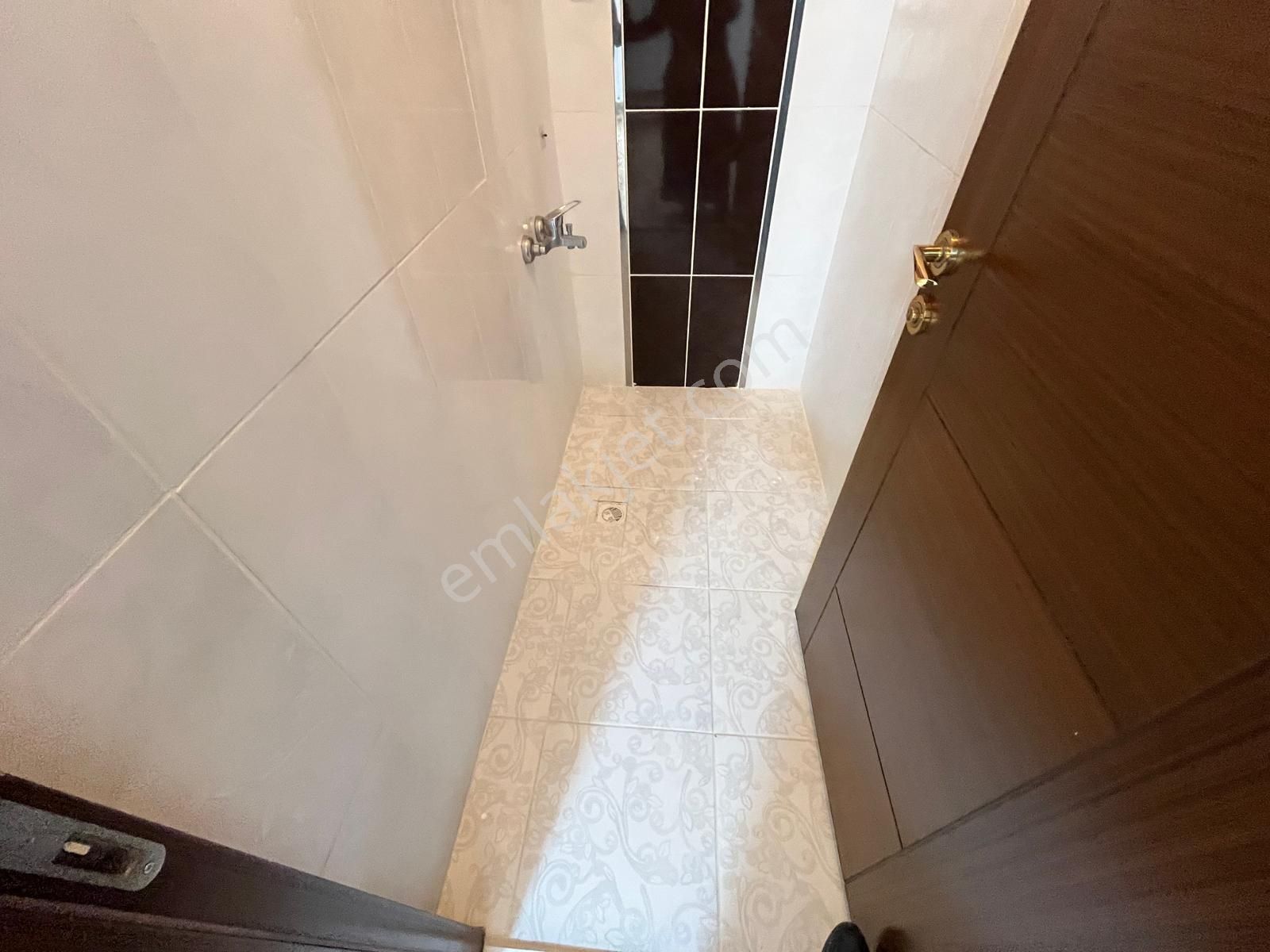 Karapürçek'te Stadyum Yanı Asansörlü 140 M2 1.katta Full Yapılı Satılık Daire !! - Görsel 24