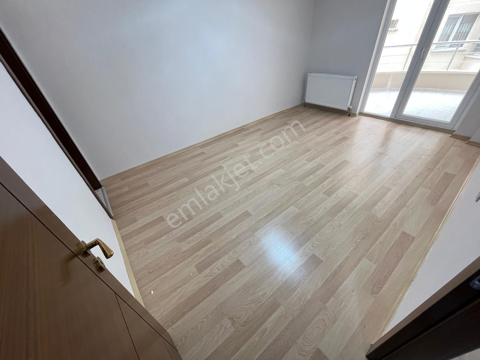 Karapürçek'te Stadyum Yanı Asansörlü 140 M2 1.katta Full Yapılı Satılık Daire !! - Görsel 19