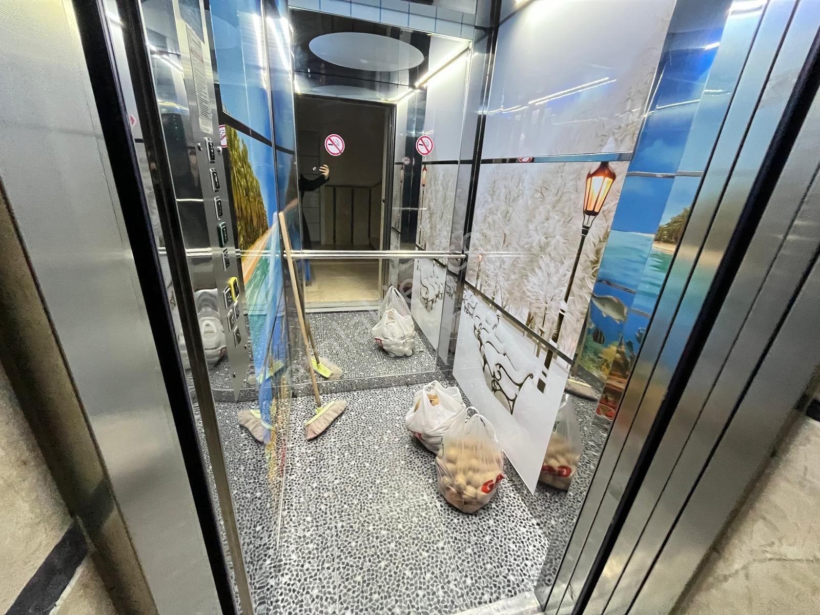 Karapürçek'te Stadyum Yanı Asansörlü 140 M2 1.katta Full Yapılı Satılık Daire !! - Görsel 35