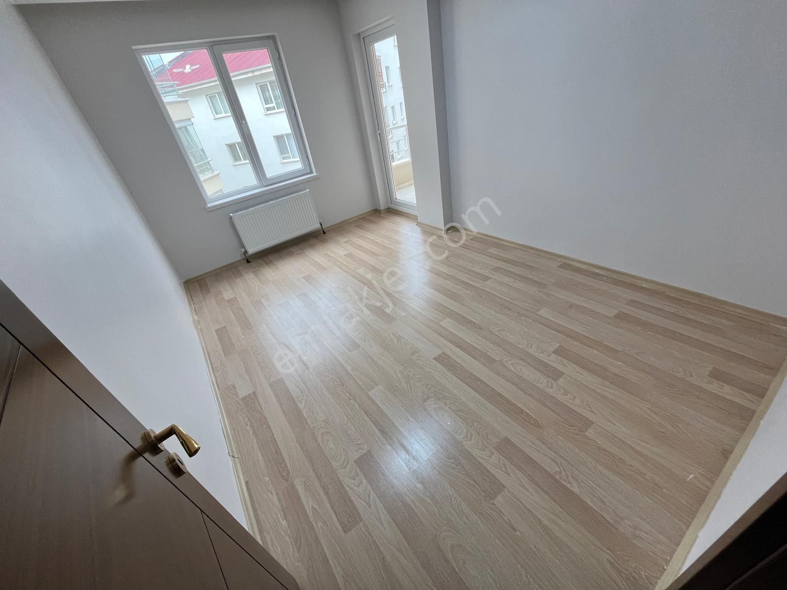 Karapürçek'te Stadyum Yanı Asansörlü 140 M2 1.katta Full Yapılı Satılık Daire !! - Görsel 14