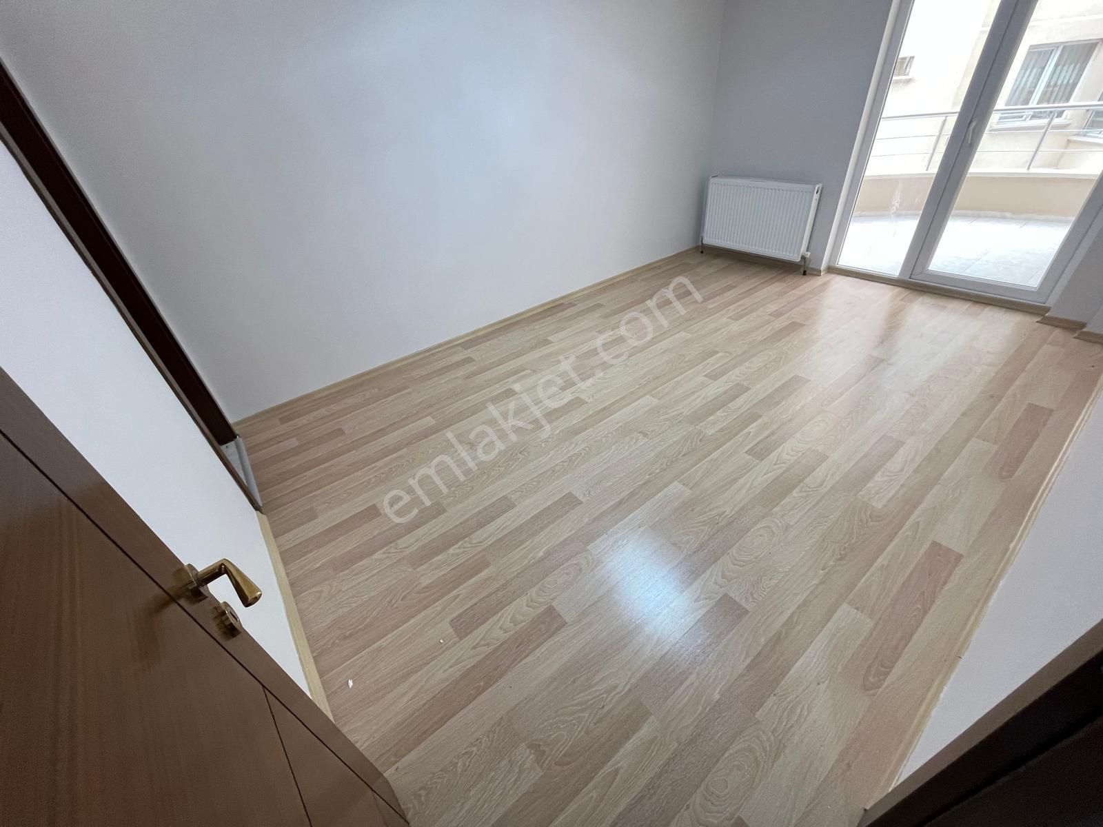 Karapürçek'te Stadyum Yanı Asansörlü 140 M2 1.katta Full Yapılı Satılık Daire !! - Görsel 26