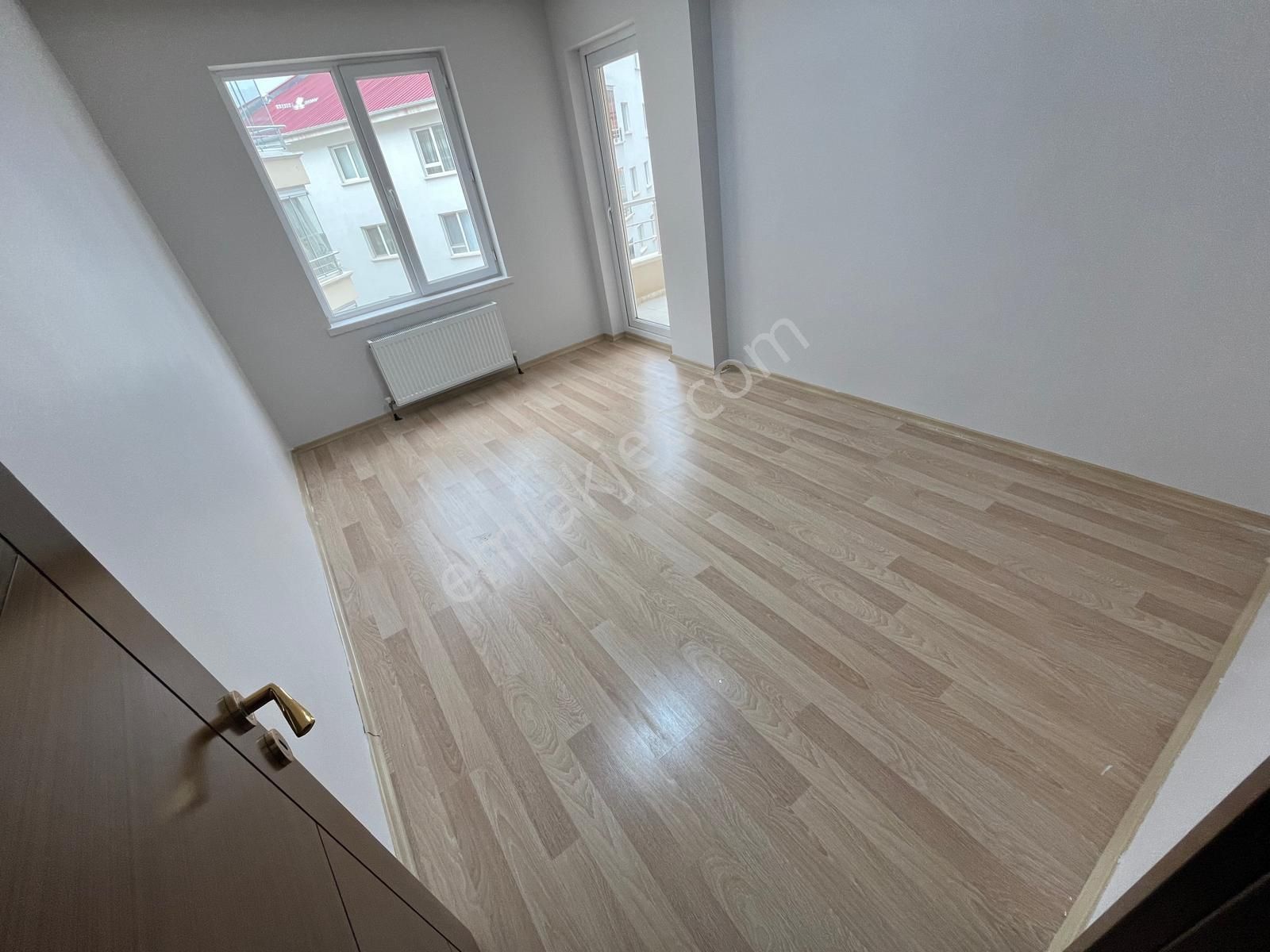 Karapürçek'te Stadyum Yanı Asansörlü 140 M2 1.katta Full Yapılı Satılık Daire !! - Görsel 18