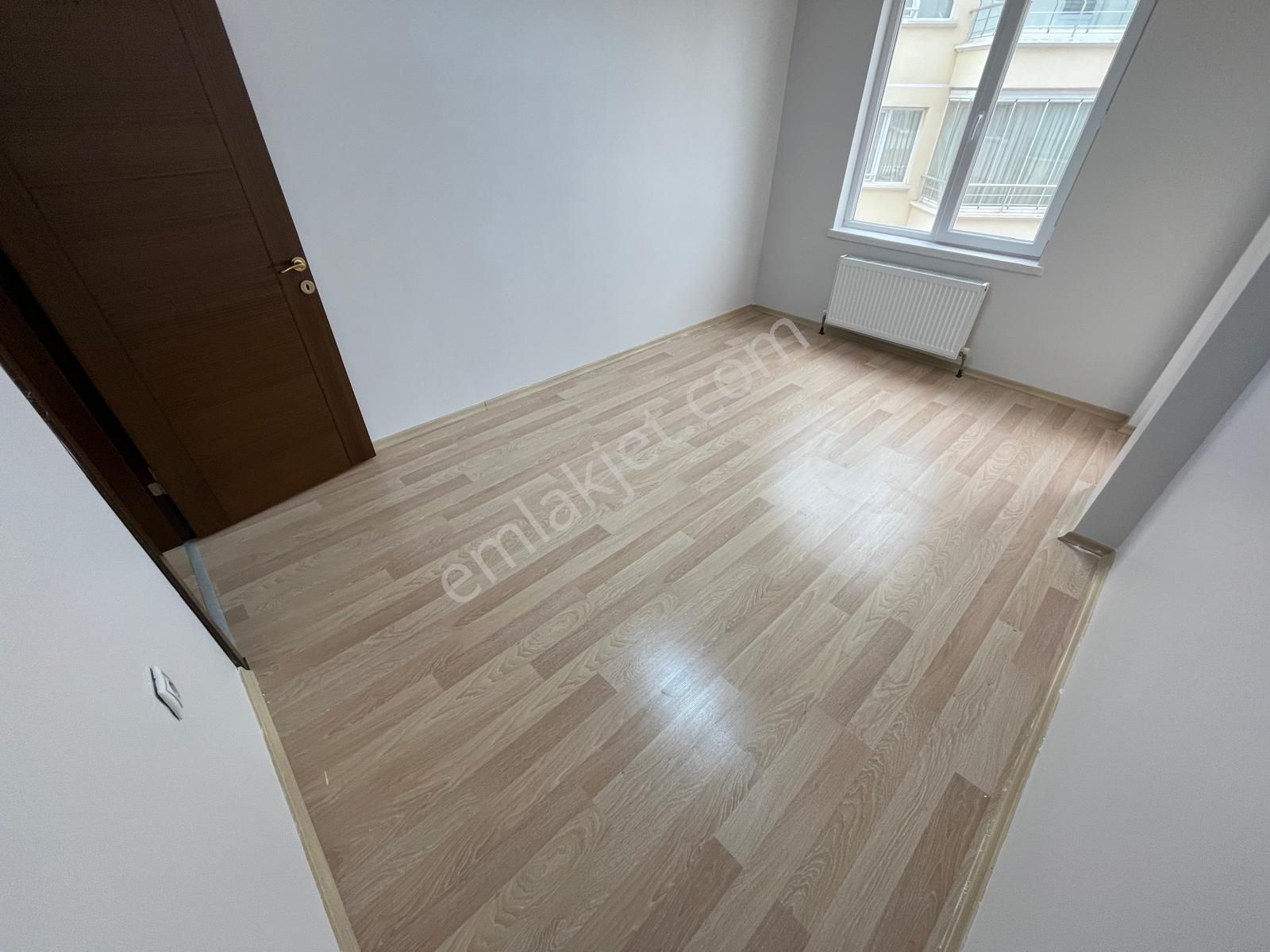 Karapürçek'te Stadyum Yanı Asansörlü 140 M2 1.katta Full Yapılı Satılık Daire !! - Görsel 15