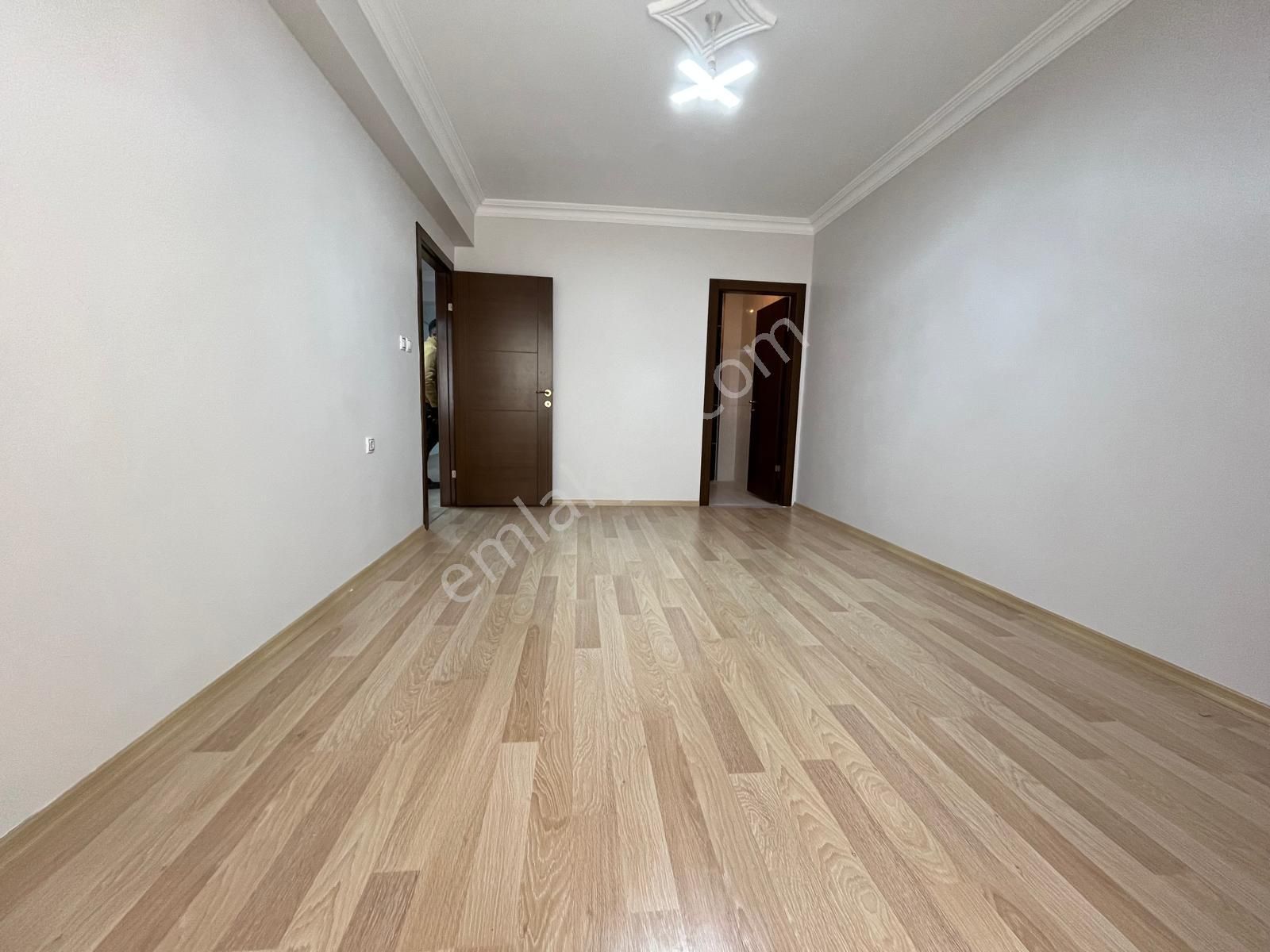 Karapürçek'te Stadyum Yanı Asansörlü 140 M2 1.katta Full Yapılı Satılık Daire !! - Görsel 21