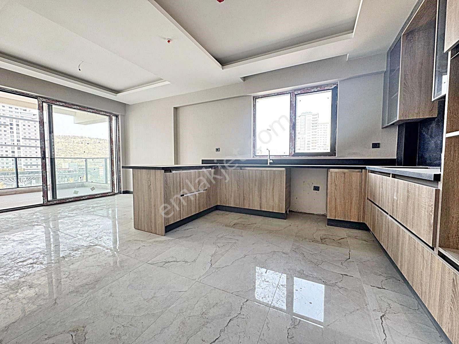 Keçiören Ovacıkta Site İçinde 5.5+1 200m2 4.katta Sıfır Bina Daire - Görsel 12