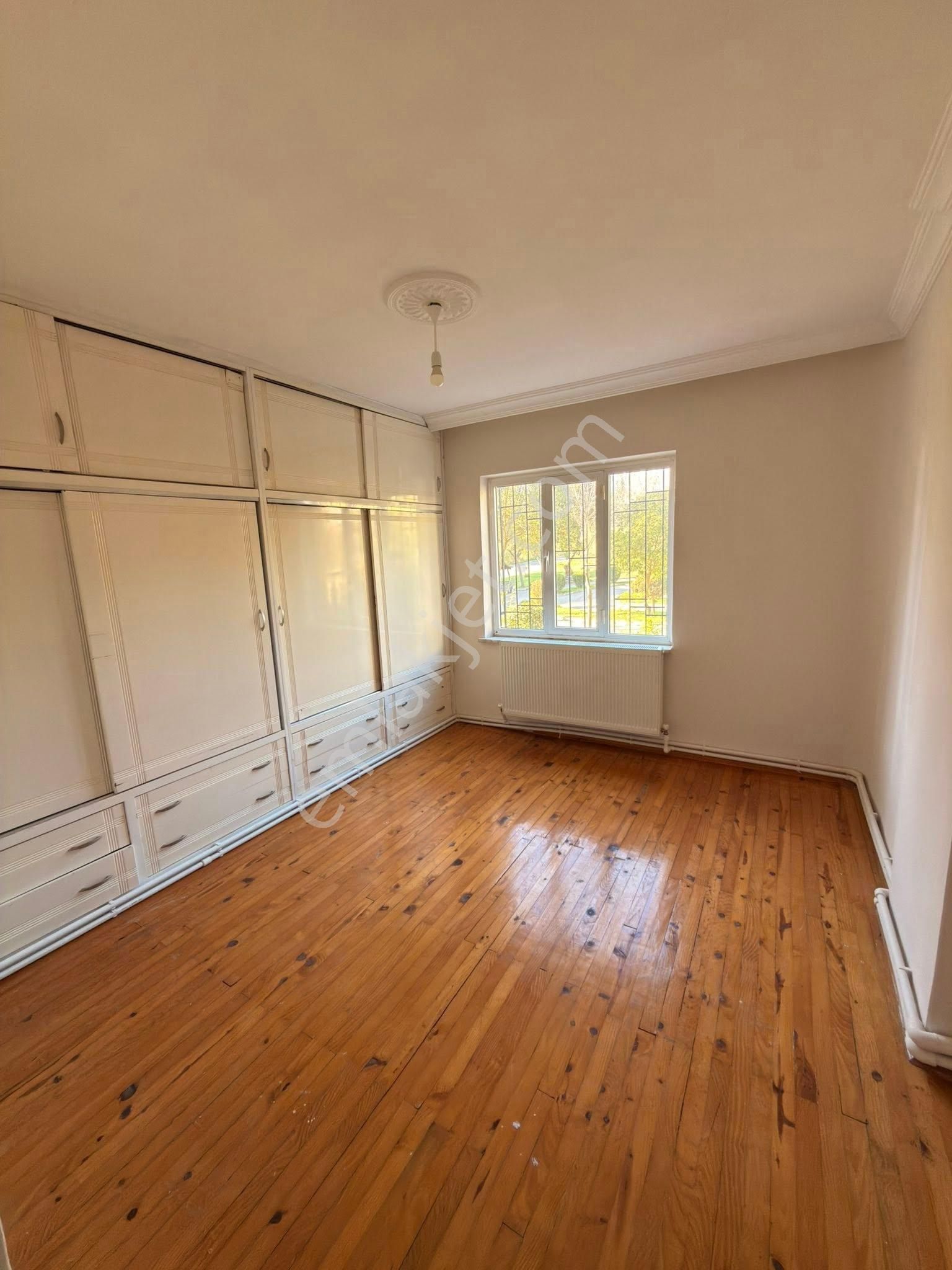 Yenimahalle’de Merkezi Lokasyonda Kiralık 3+1 Daire! - Görsel 2