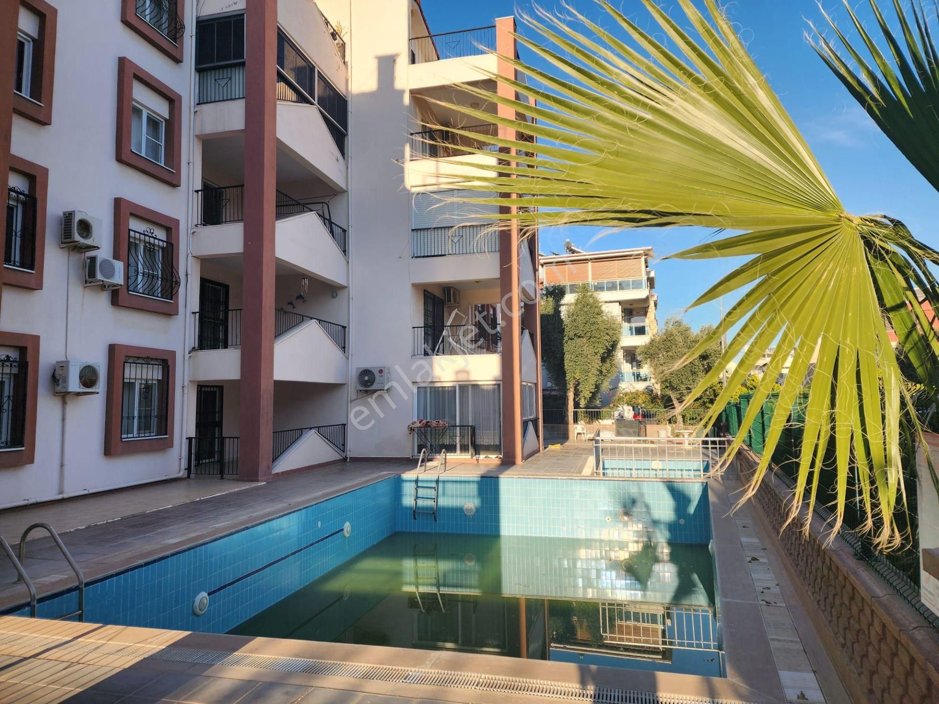 Çamlık Mahallesi’nde Havuzlu Site İçerisinde Satılık Eşyalı 2+1 Daire