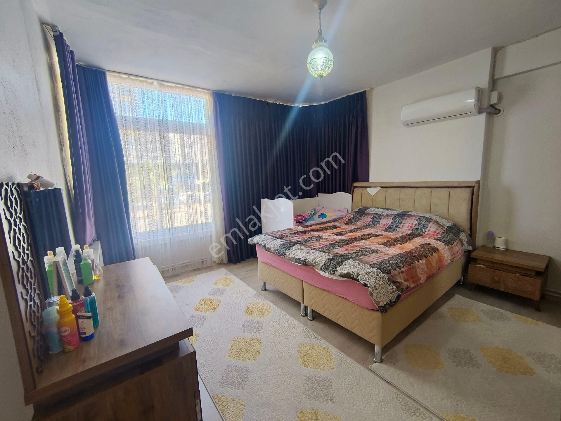 Üniversite Cad 3+1 200 M - Görsel 11