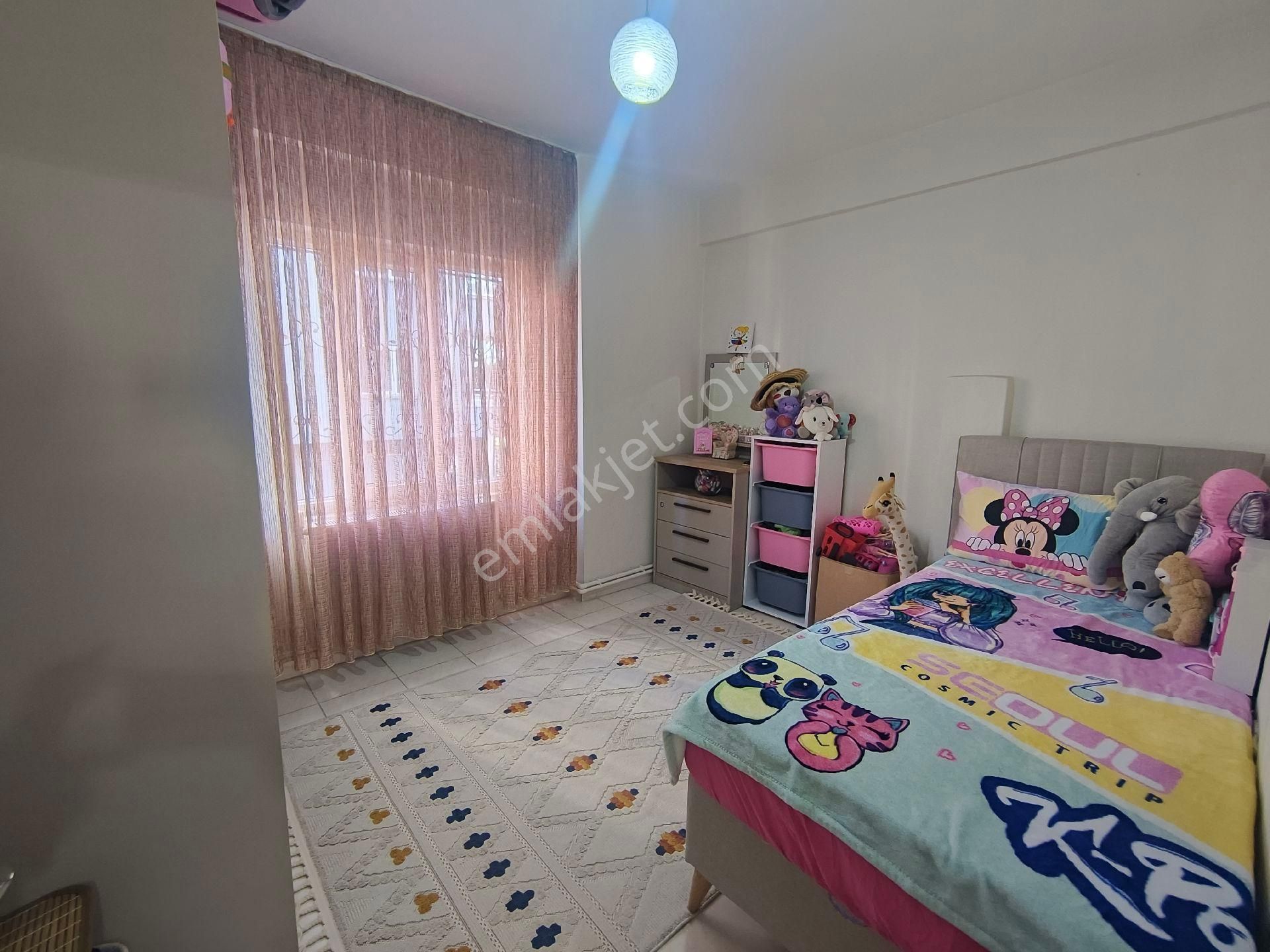 Üniversite Cad 3+1 200 M - Görsel 14