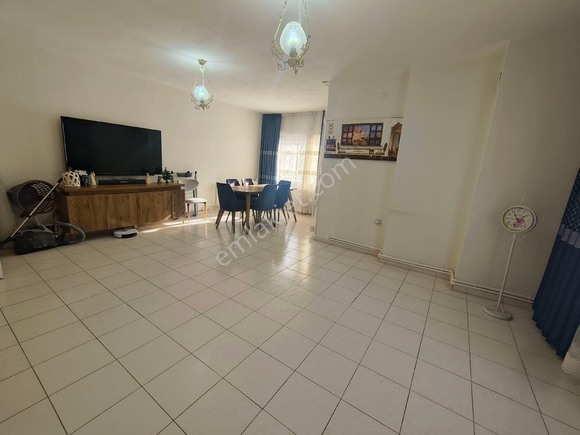 Üniversite Cad 3+1 200 M - Görsel 23