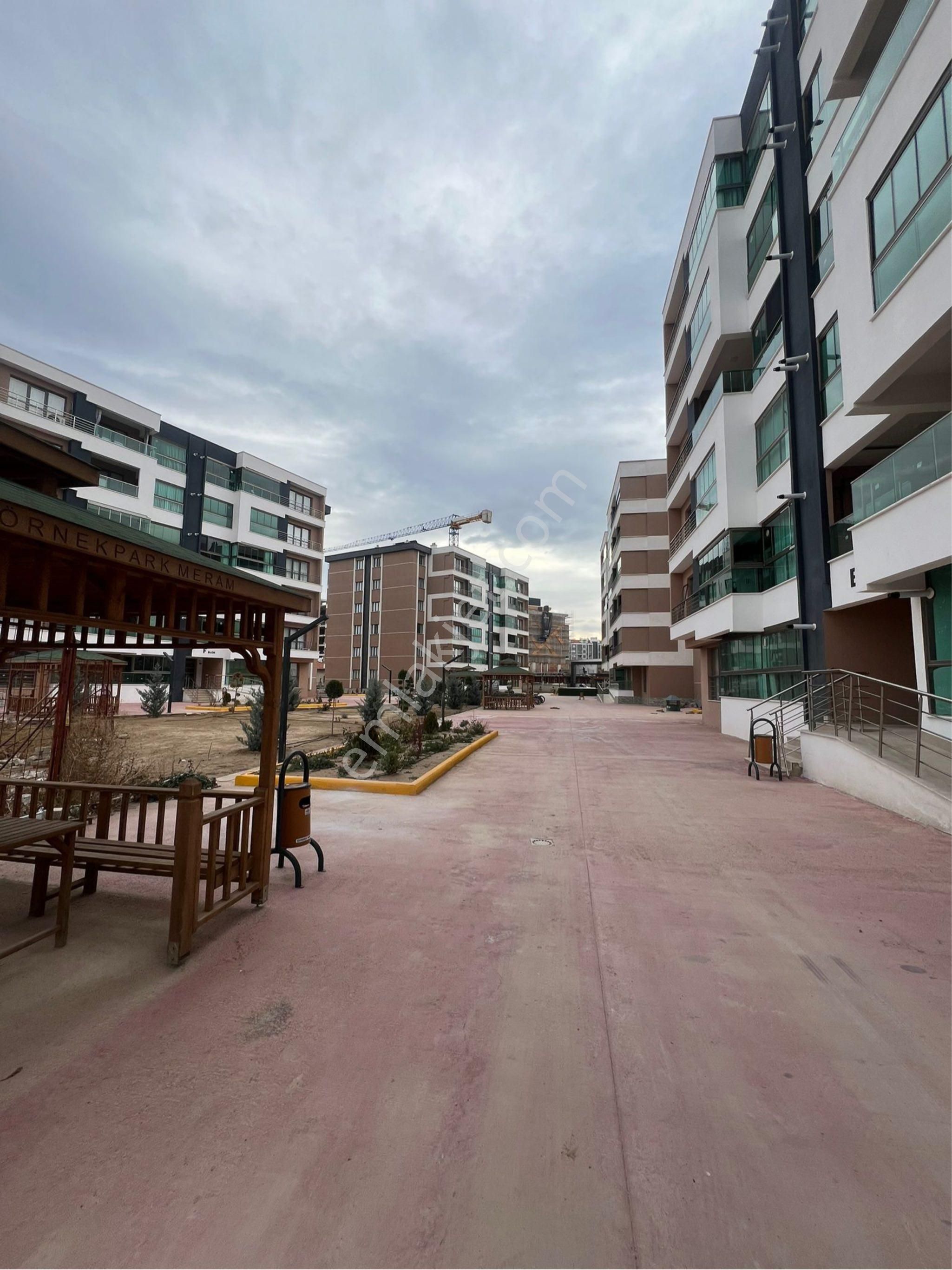 Meram Gazze Caddesi Üzerinde Gürhan Gayrimenkulden Satılık Ultra Lüks 4+1 Arakat Daire - Görsel 25