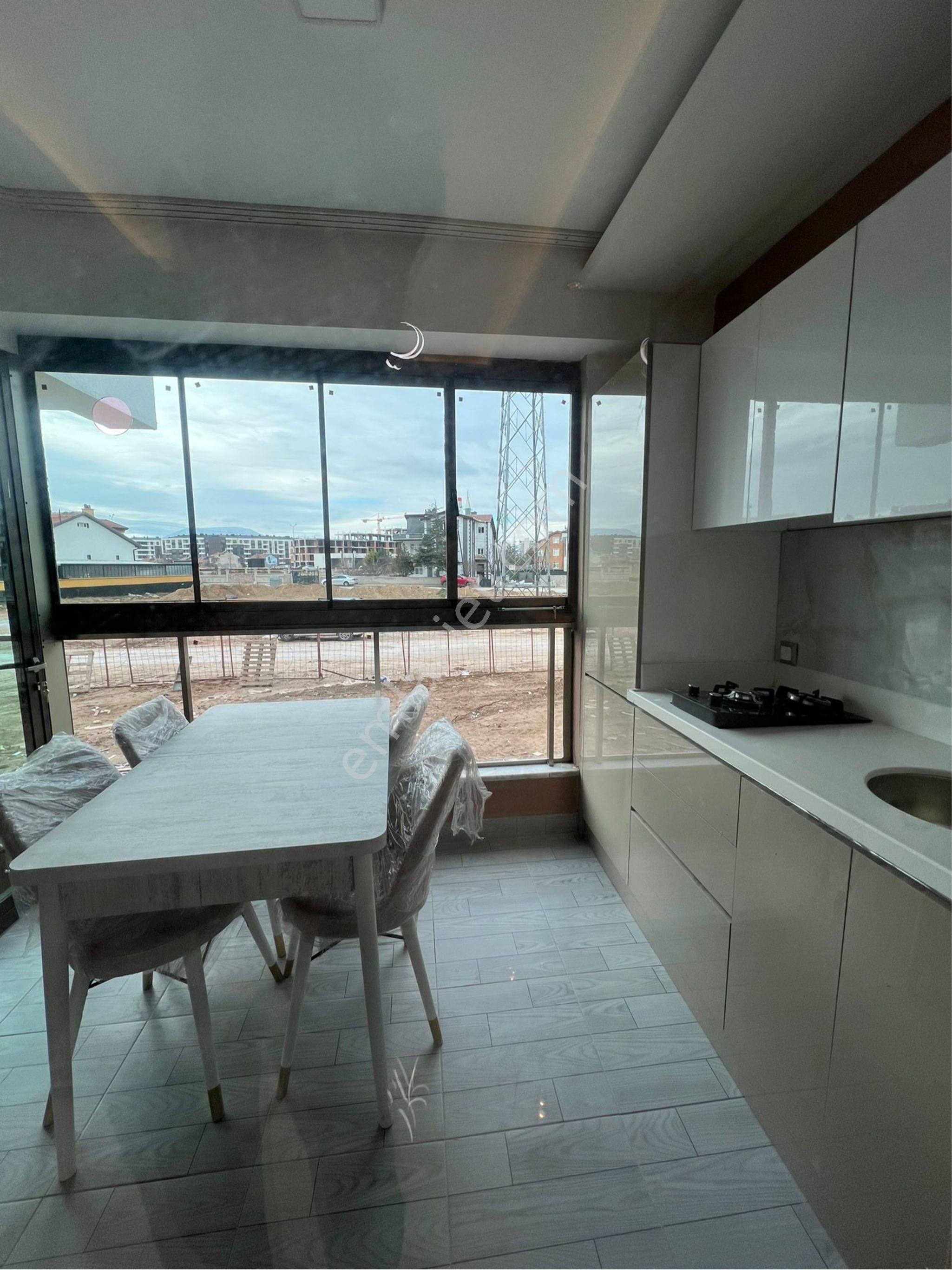 Meram Gazze Caddesi Üzerinde Gürhan Gayrimenkulden Satılık Ultra Lüks 4+1 Arakat Daire - Görsel 21