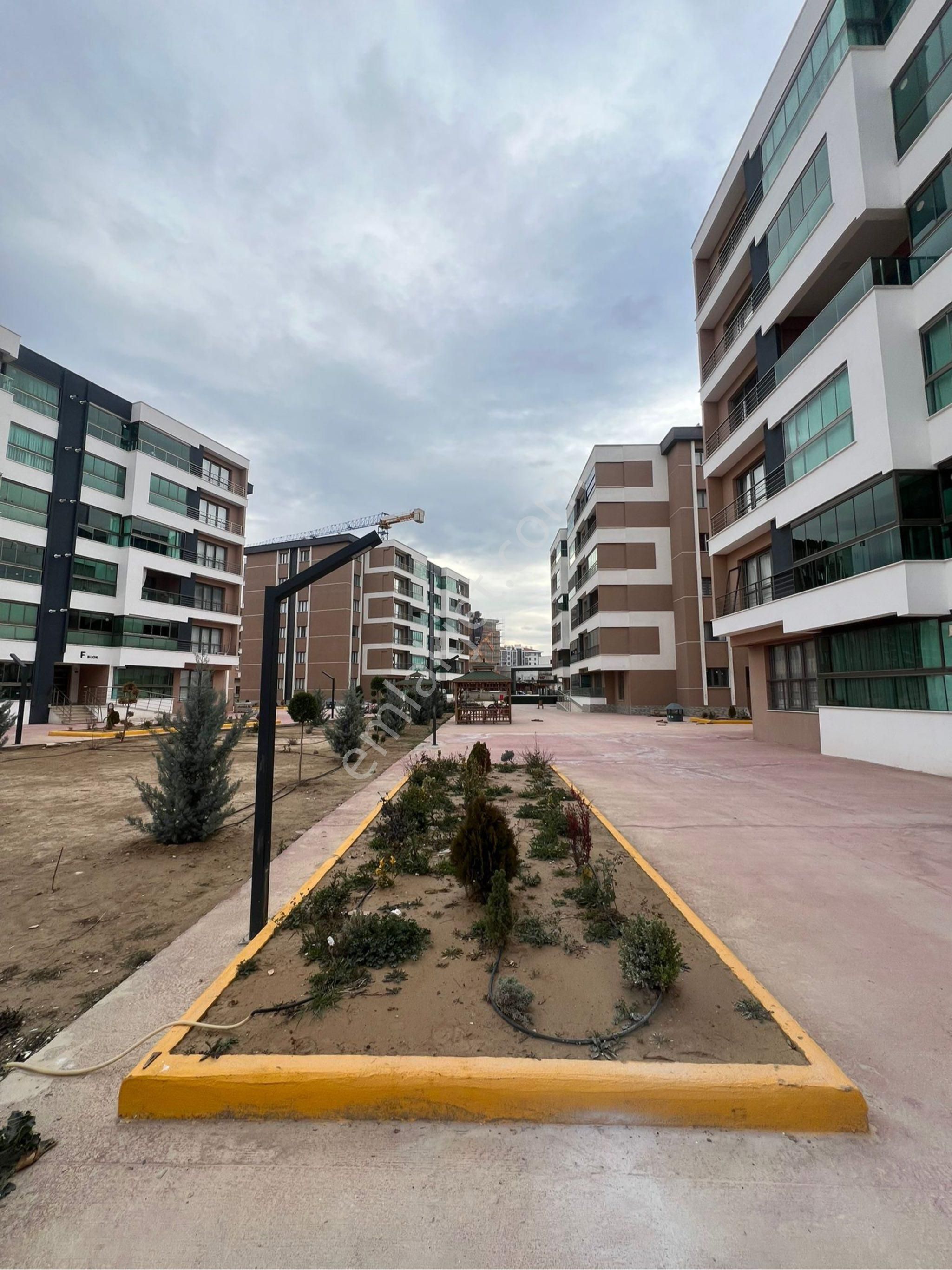 Meram Gazze Caddesi Üzerinde Gürhan Gayrimenkulden Satılık Ultra Lüks 4+1 Arakat Daire - Görsel 24