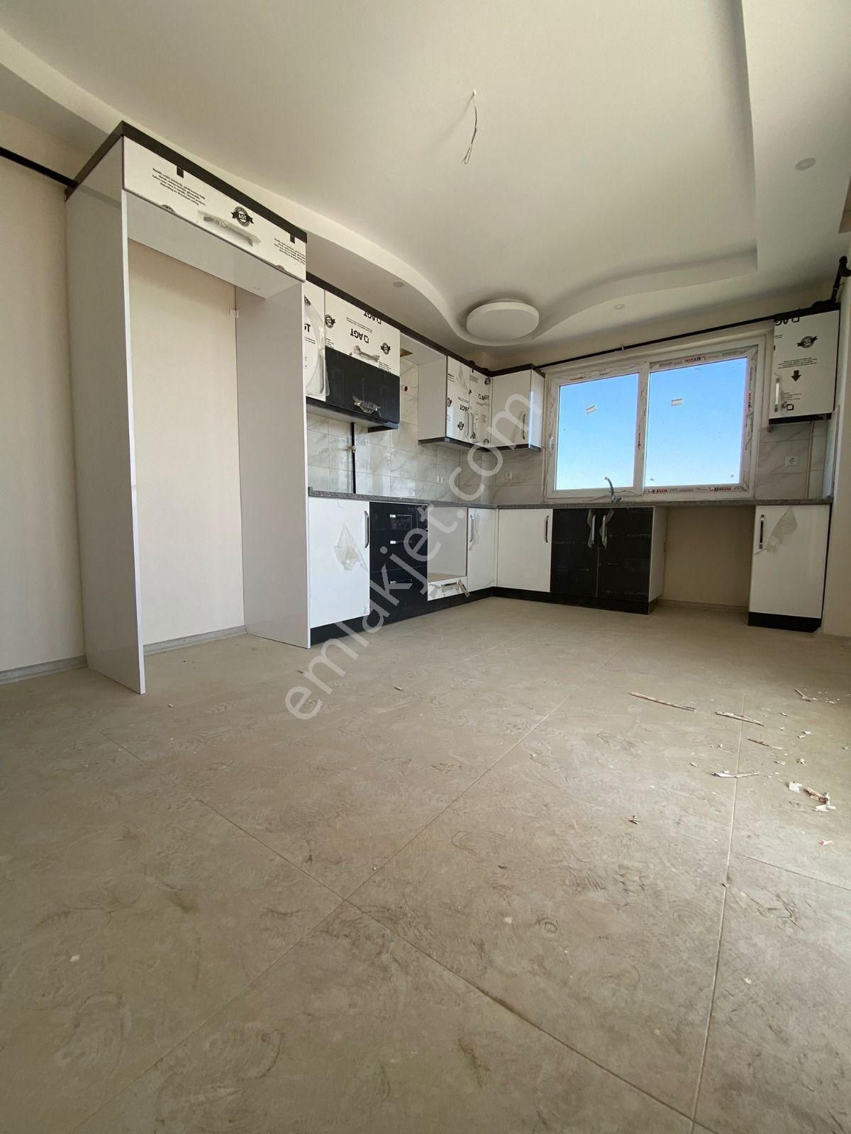 Cadde Üzerinde Ferah Yeni Daire - Görsel 13