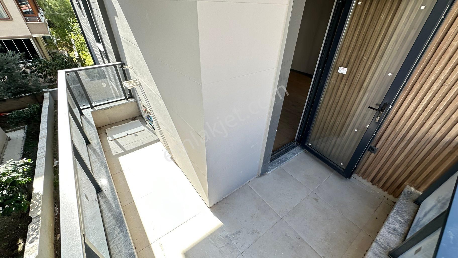 Cantan Emlaktan Akçay Lüks Yeni Sıfır Geniş Balkonlu Ön Cephe Denize 350m 2+1 Daire - Görsel 13