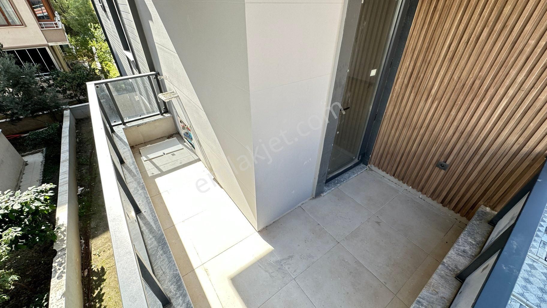Cantan Emlaktan Akçay Lüks Yeni Sıfır Geniş Balkonlu Ön Cephe Denize 350m 2+1 Daire - Görsel 17