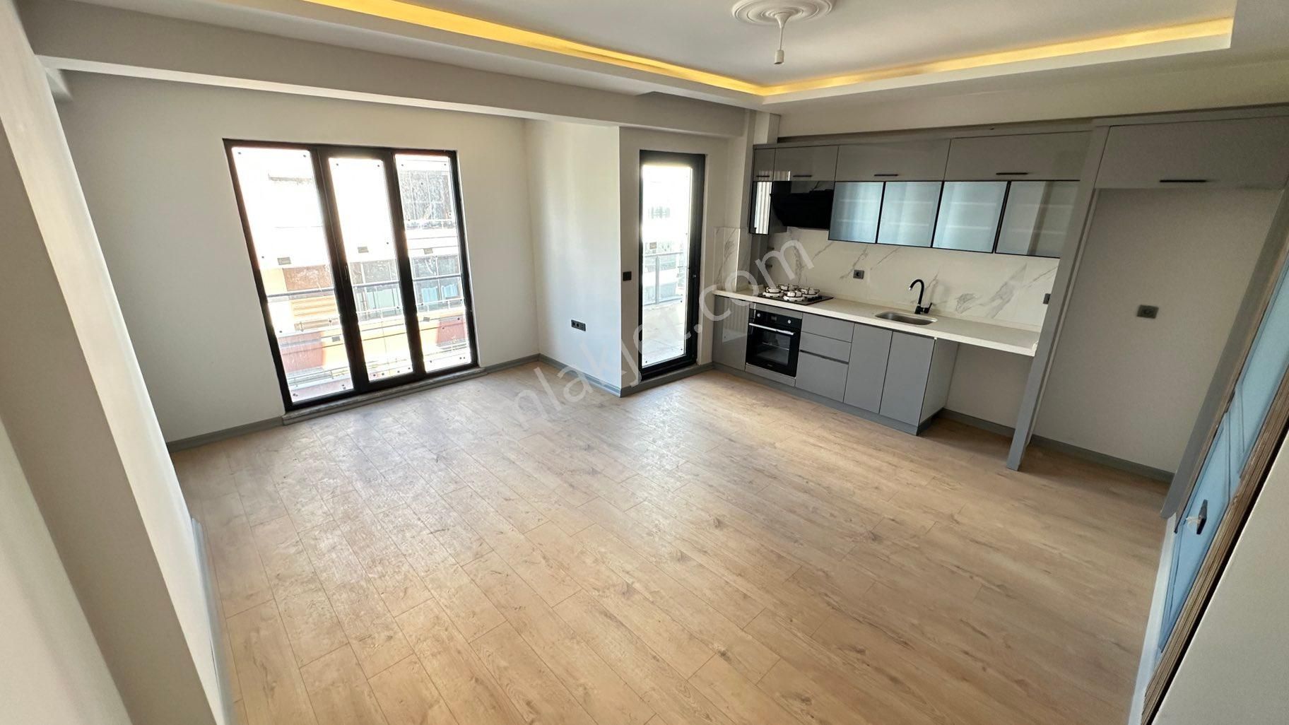 Cantan Emlaktan Akçay Lüks Yeni Sıfır Geniş Balkonlu Ön Cephe Denize 350m 2+1 Daire - Görsel 8