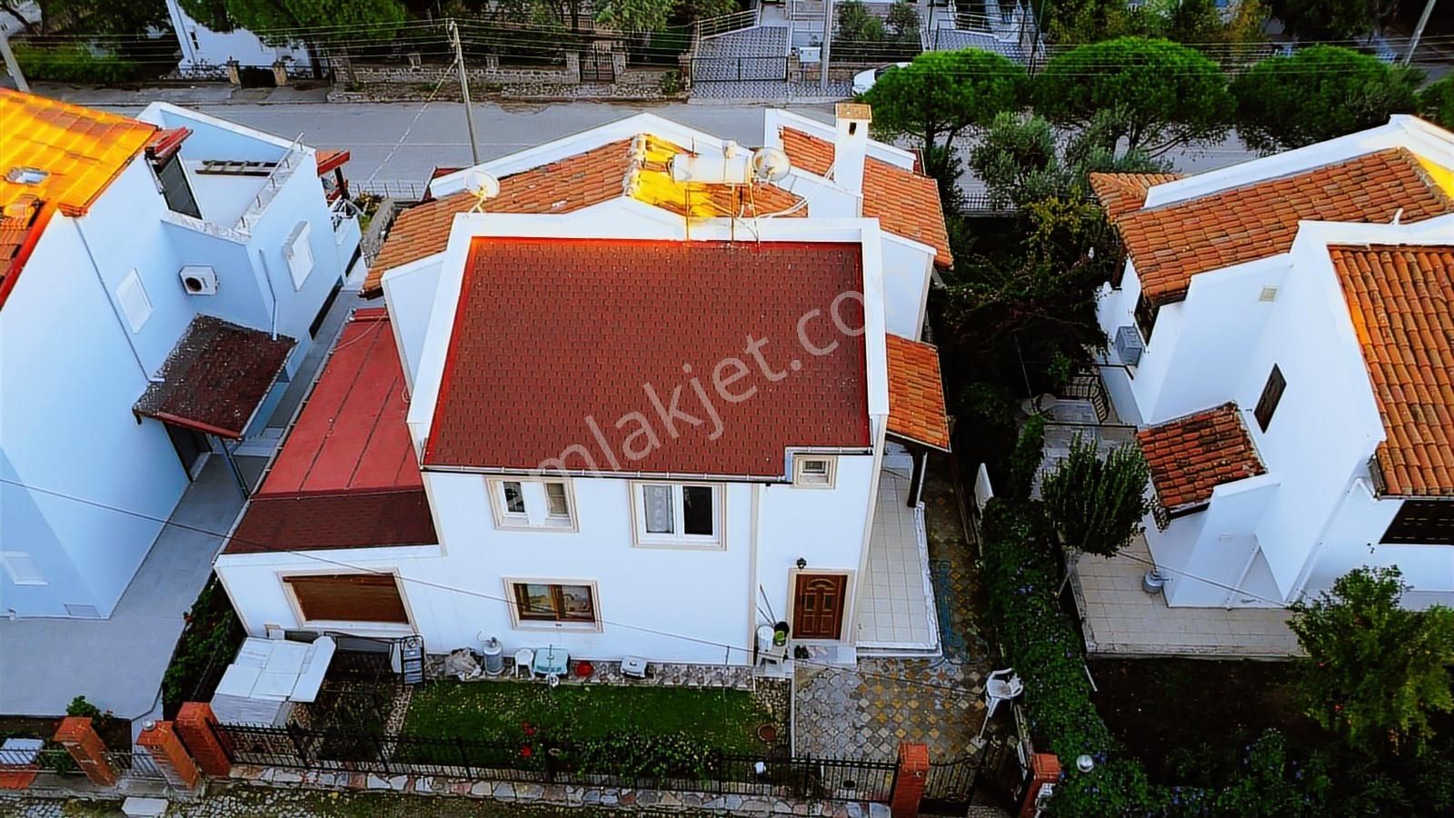 Era Angel'dan Cunda Adasında Deniz Manzaralı Satılık Villa - Görsel 15