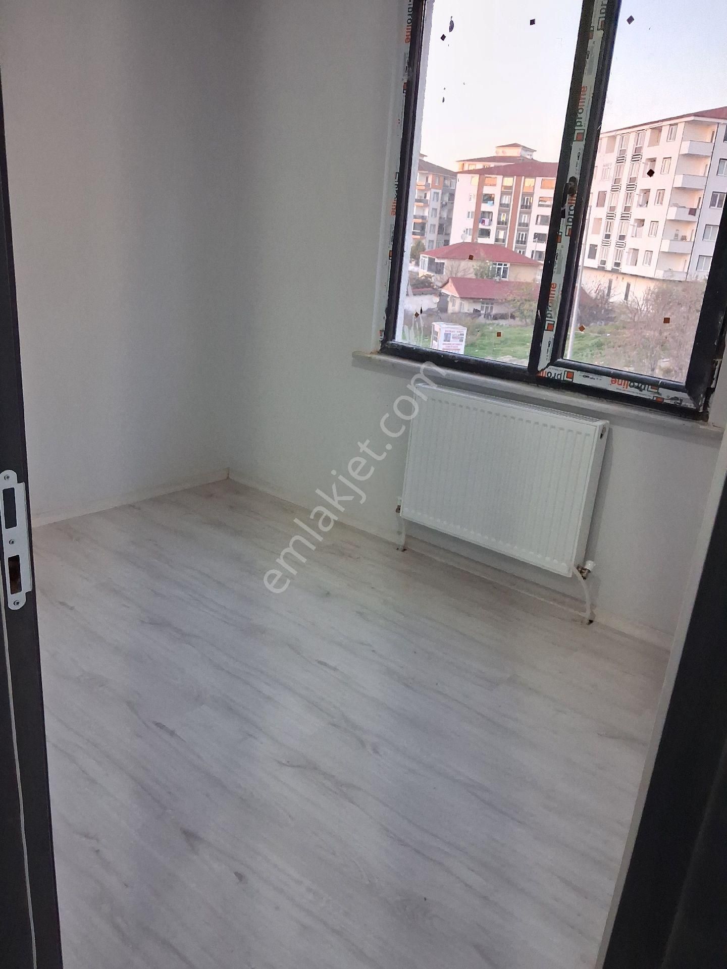 Tuşba Emlaktan Satılık Ara Kat Ön Cepe Sıfır 2+1 - Görsel 8