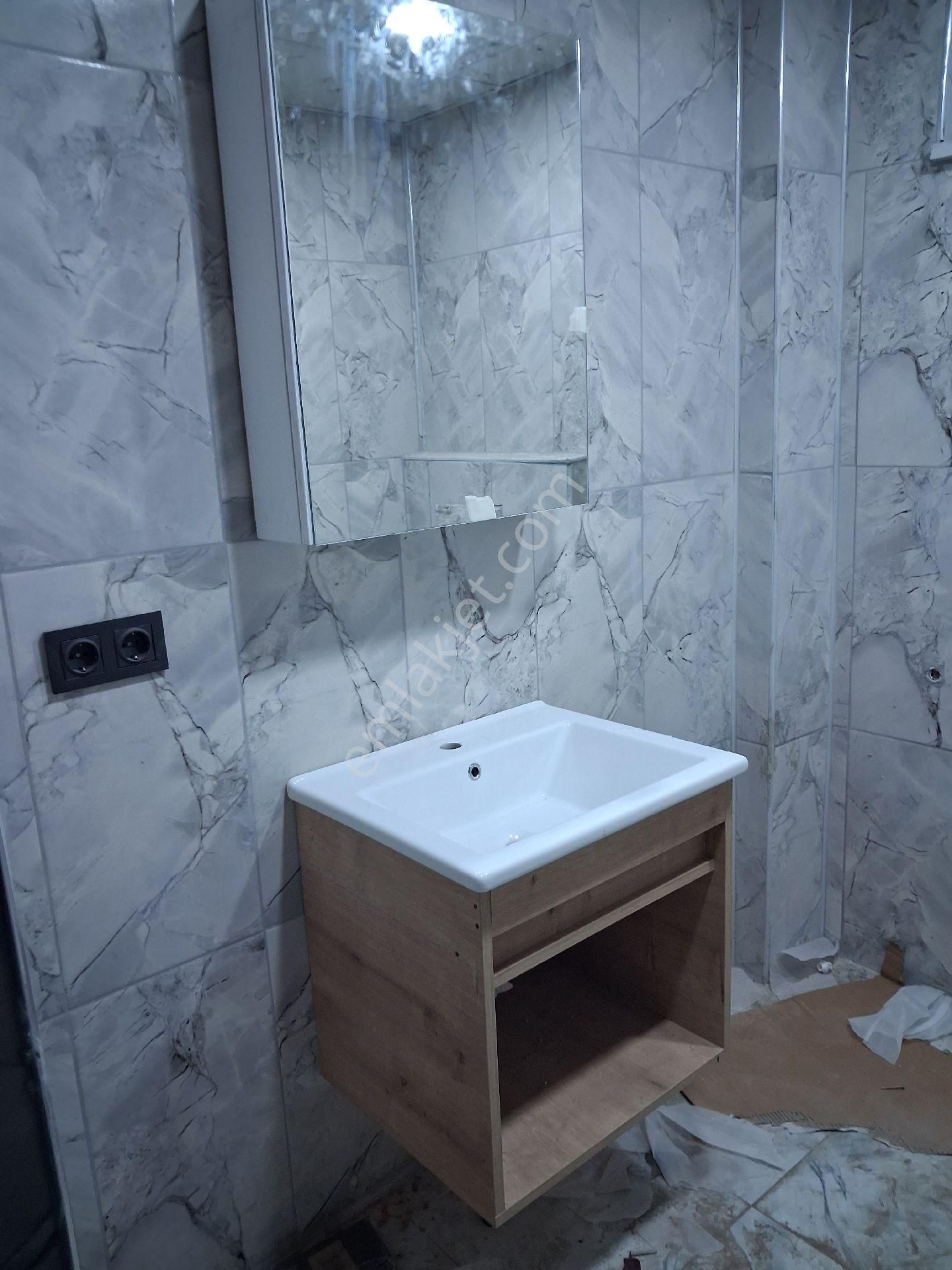 Tuşba Emlaktan Satılık Ara Kat Ön Cepe Sıfır 2+1 - Görsel 18