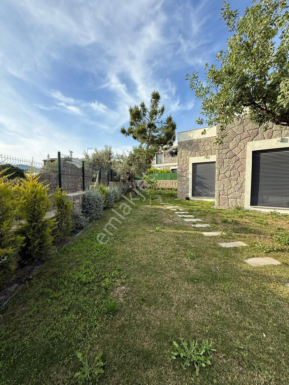 Ortakent Müskebi’de Satılık Havuzlu Tek Katlı 3+1 Villa - Görsel 2