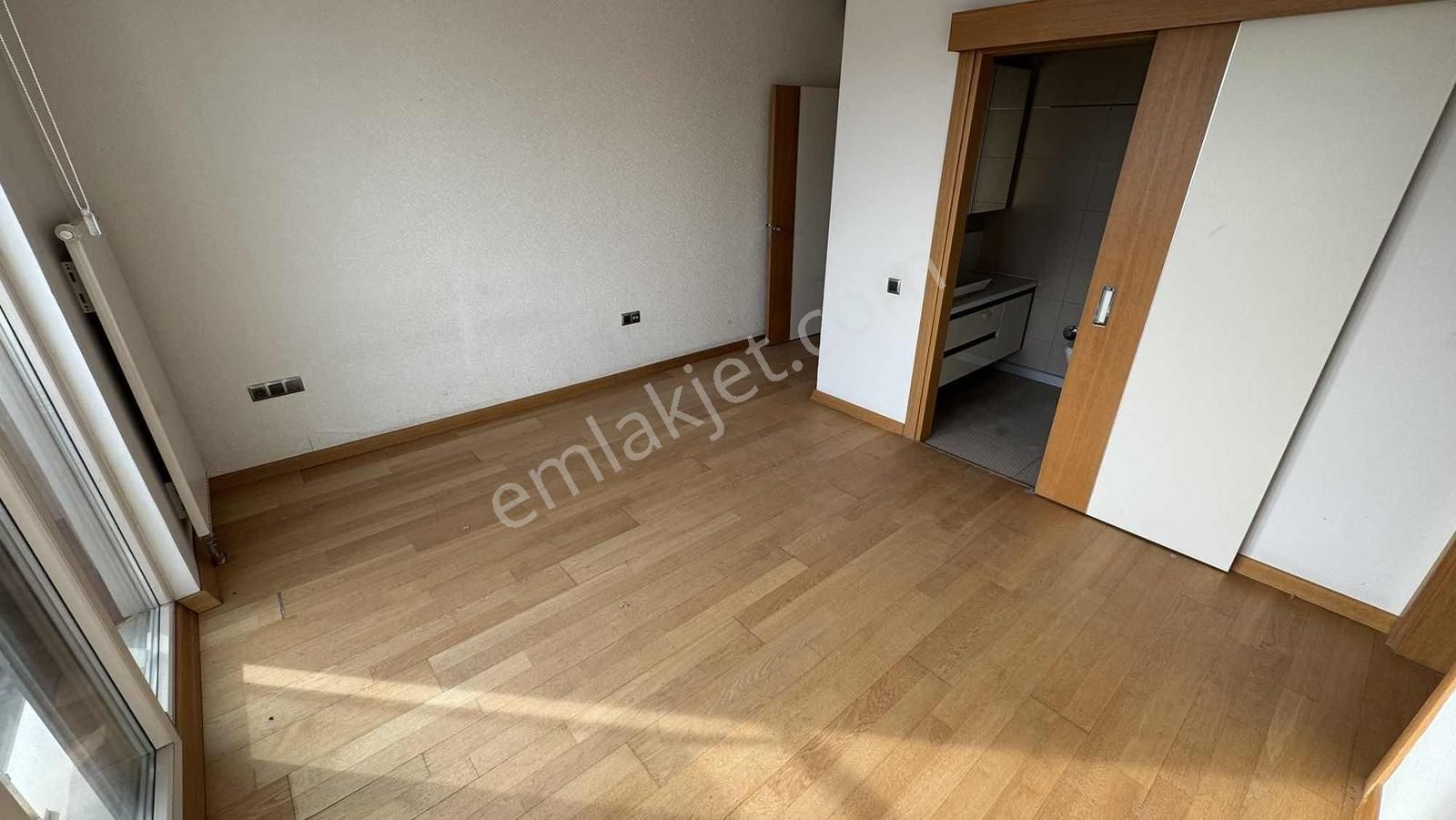 The İstanbul Veliefendi Konutları 3+1 Satılık Hipodrum Manzaralı - Görsel 16