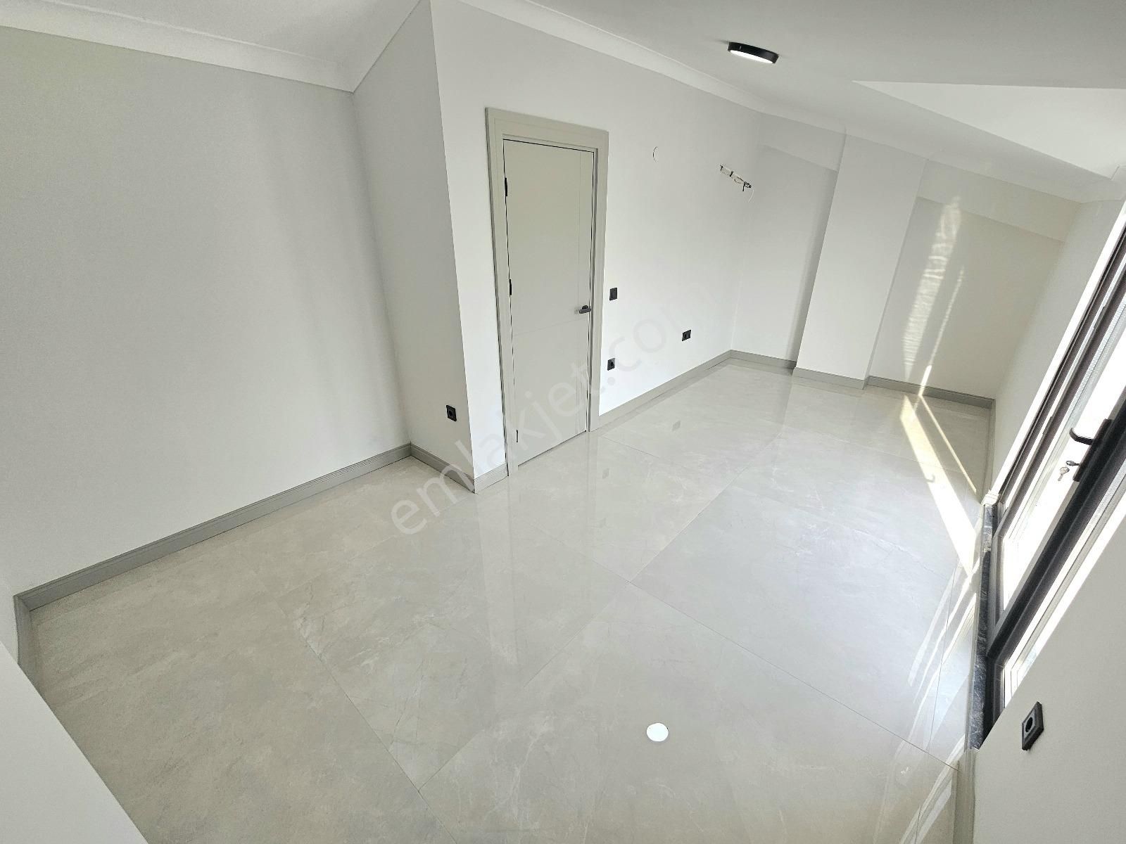 Eu Gayrimenkulden Tek Müstakil Havuzlu Geniş 3+1 Villa - Görsel 16