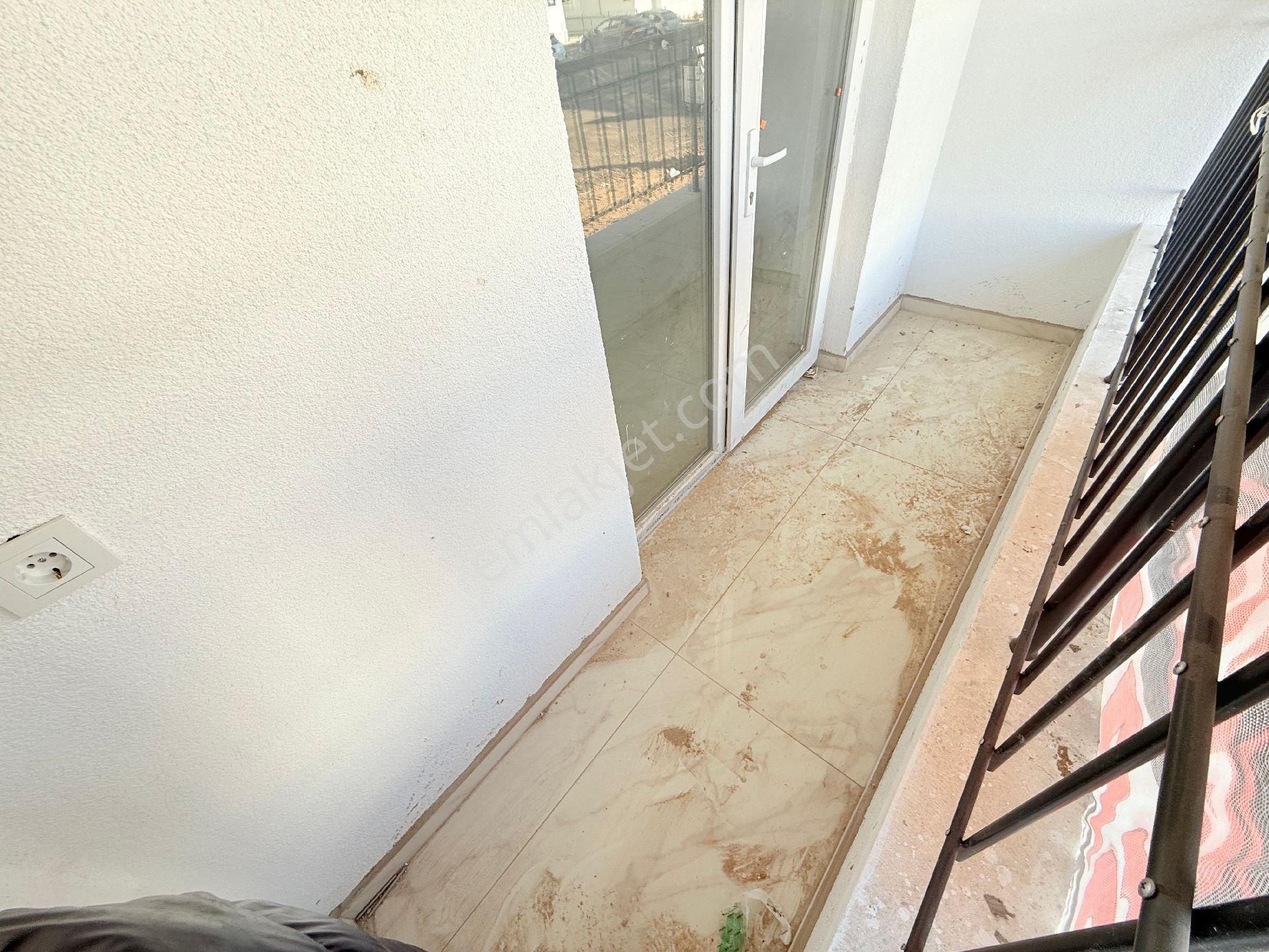 2+1 Sıfır Kat Konumunda Altta Daire Var - Görsel 4