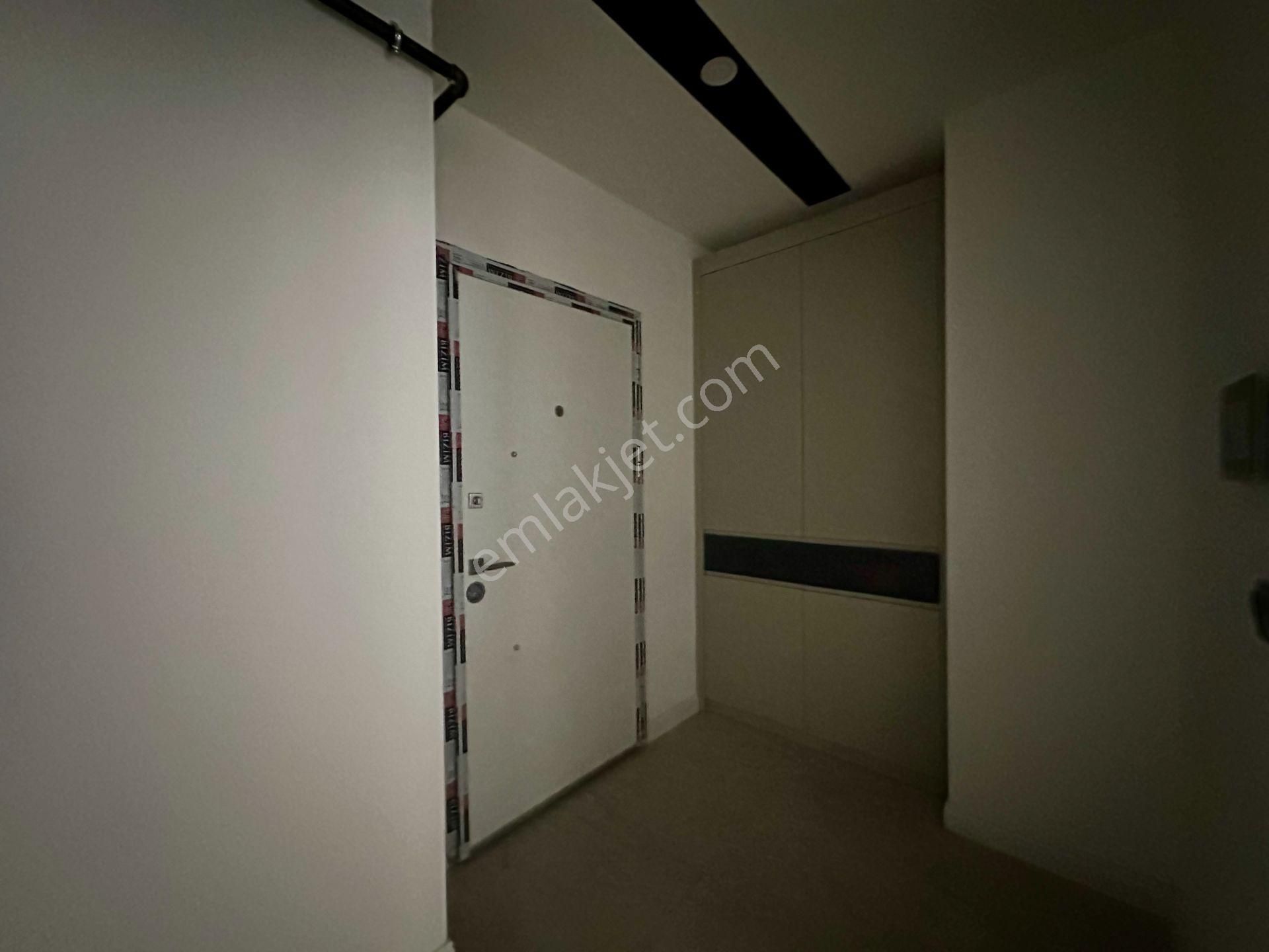 Bahçelievlerde Kapalı Otoparklı Denize Yürüme Mesafesinde 2+1 Sıfır Daire - Görsel 25