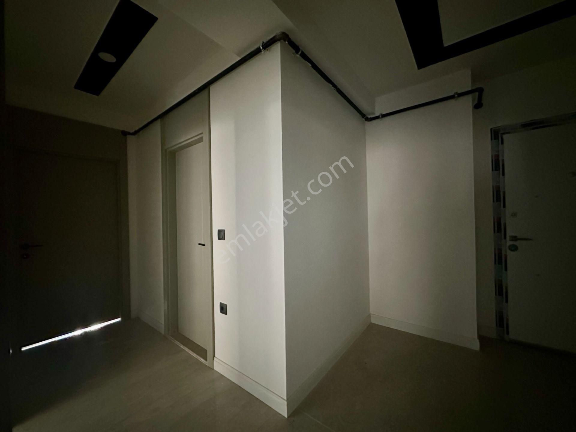 Bahçelievlerde Kapalı Otoparklı Denize Yürüme Mesafesinde 2+1 Sıfır Daire - Görsel 24