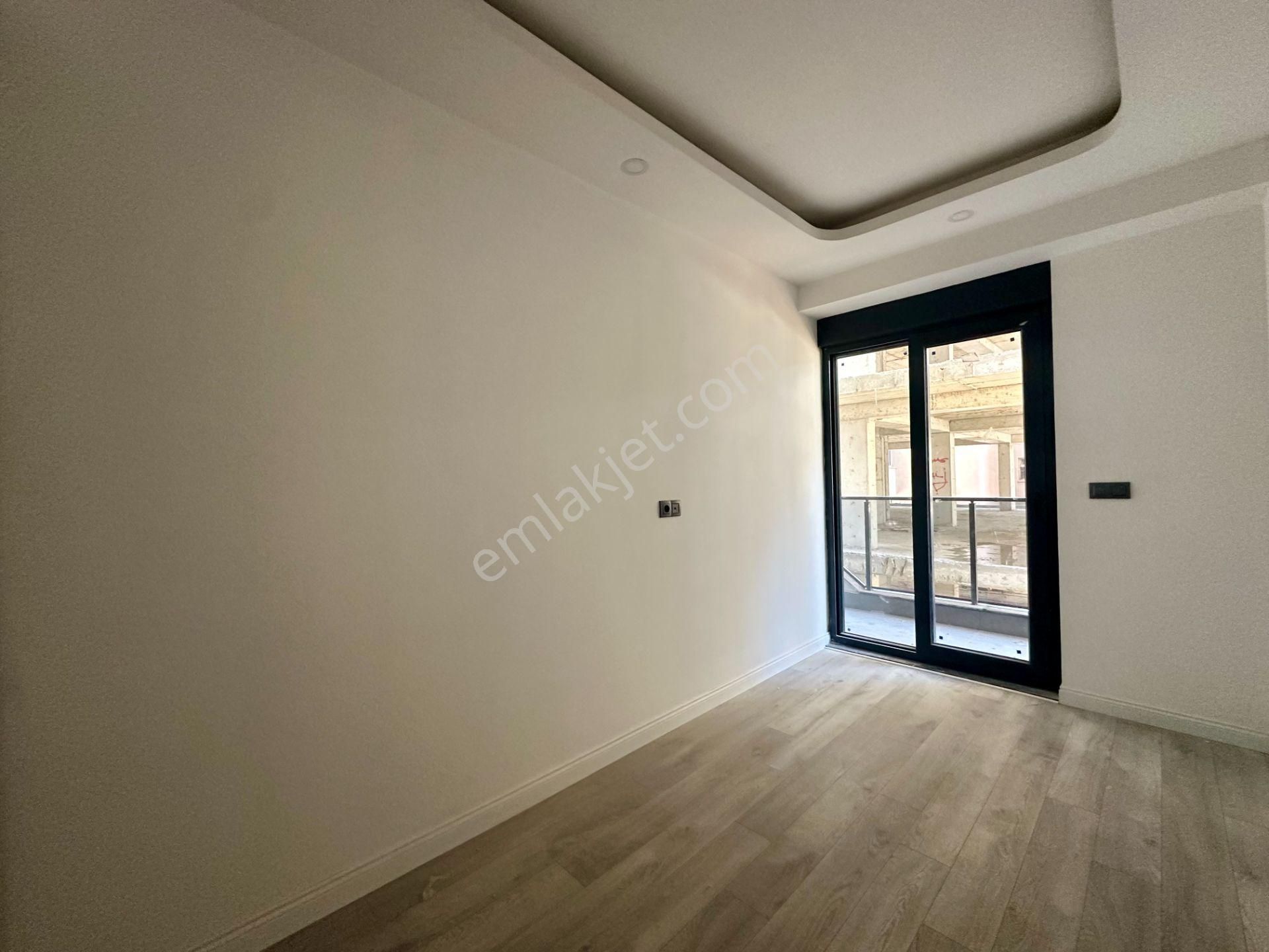 Bahçelievlerde Kapalı Otoparklı Denize Yürüme Mesafesinde 2+1 Sıfır Daire - Görsel 11