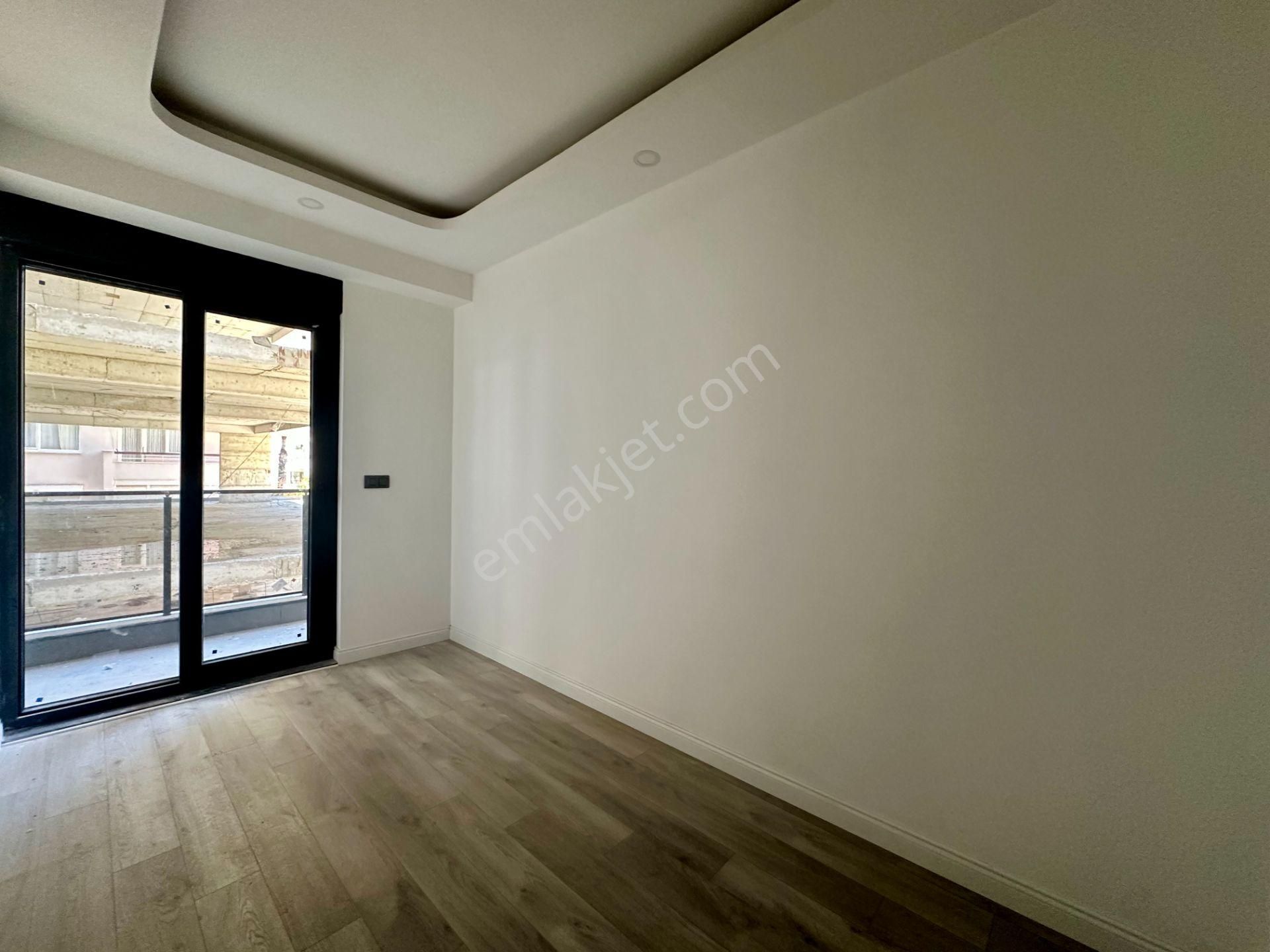 Bahçelievlerde Kapalı Otoparklı Denize Yürüme Mesafesinde 2+1 Sıfır Daire - Görsel 17